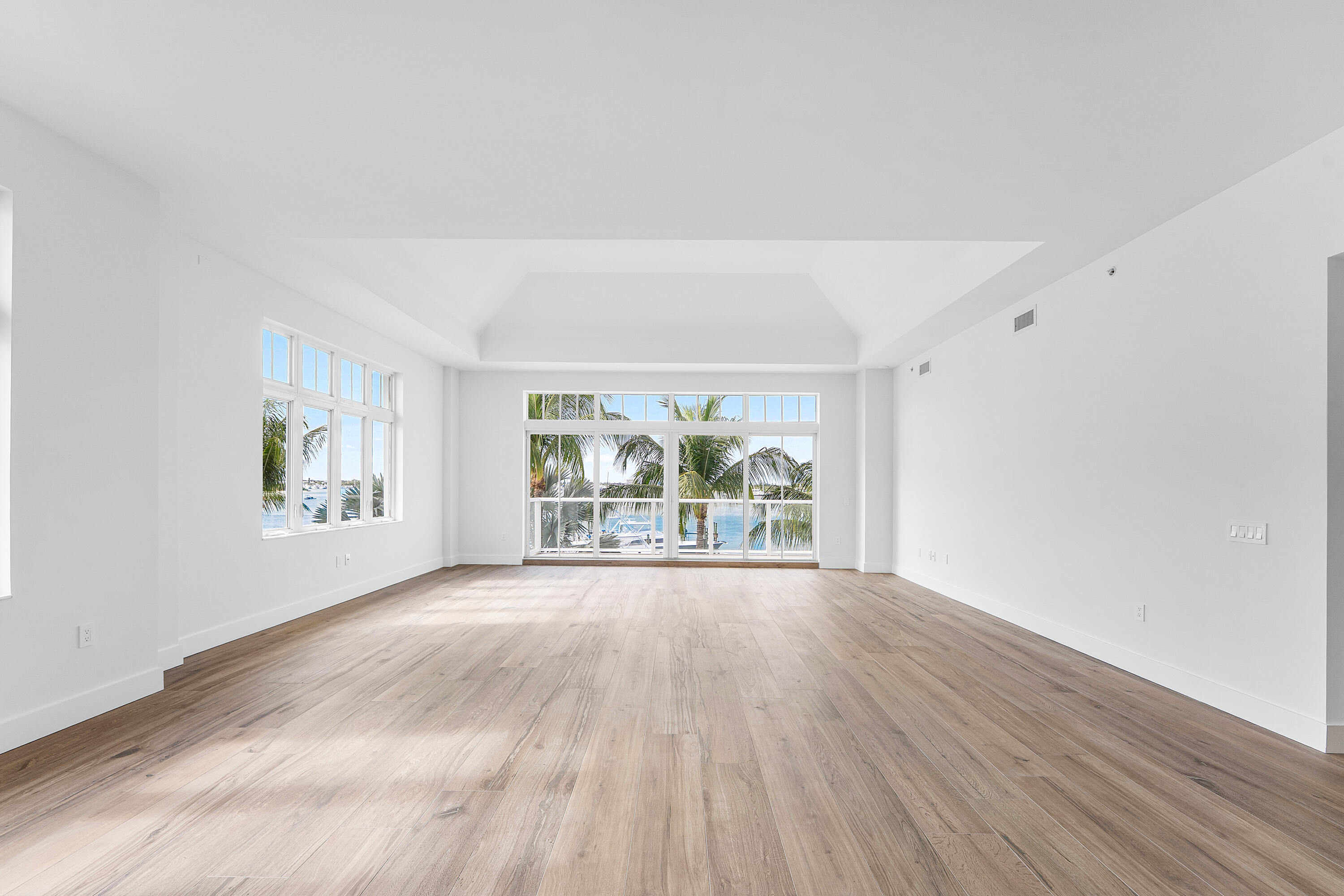 180 Lake Drive 2204