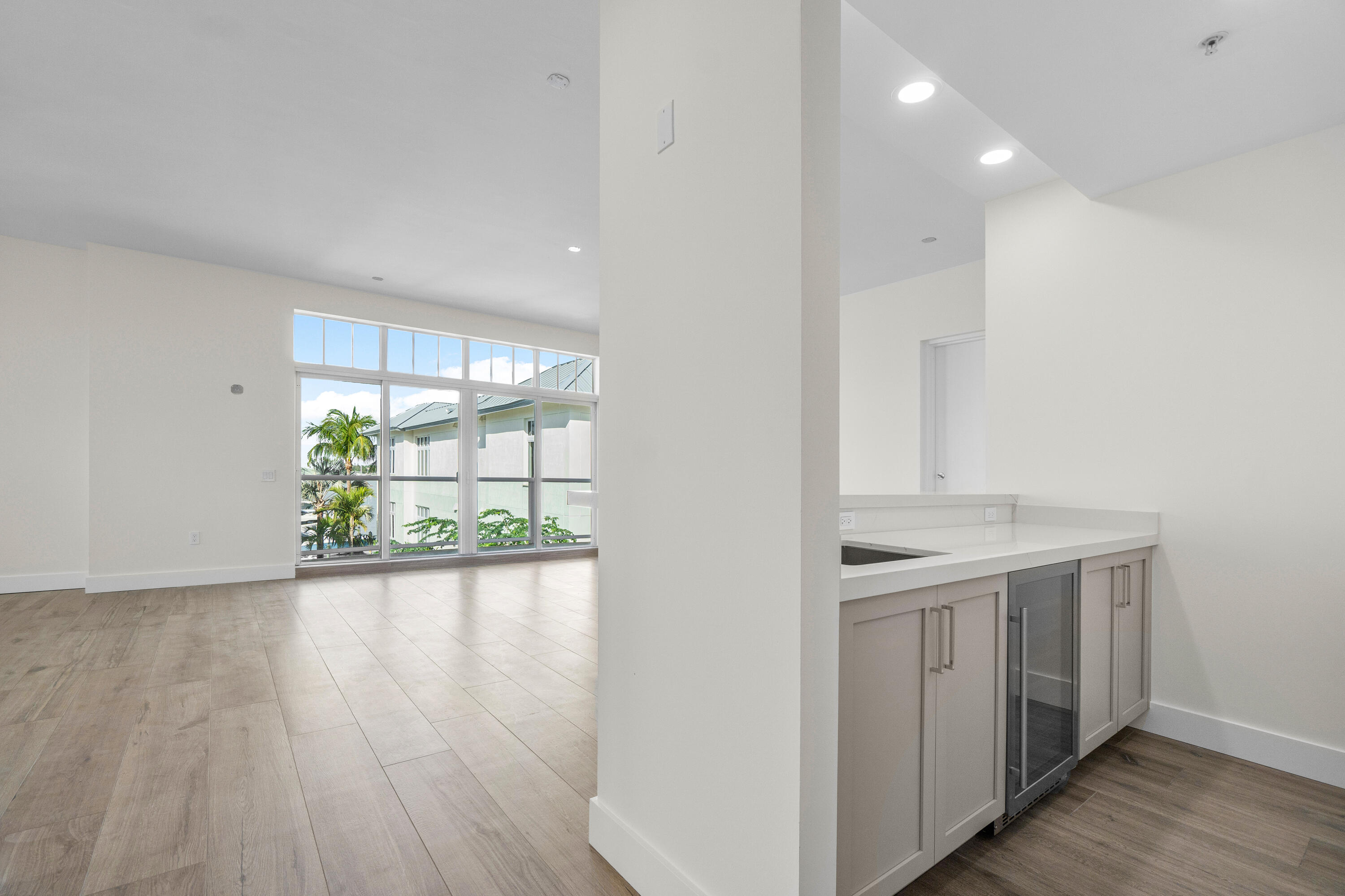 178 Lake Drive 4101