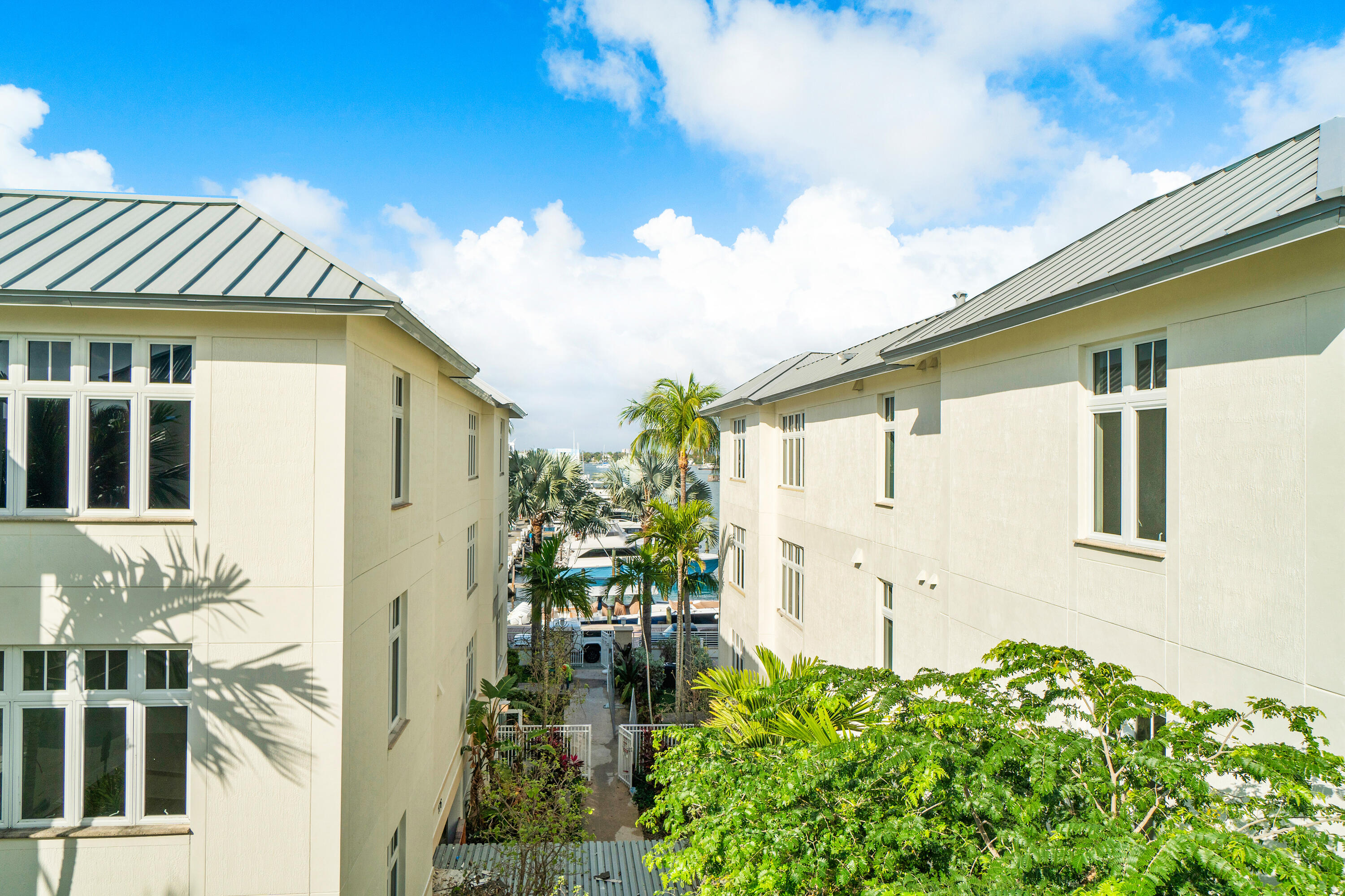 178 Lake Drive 4101