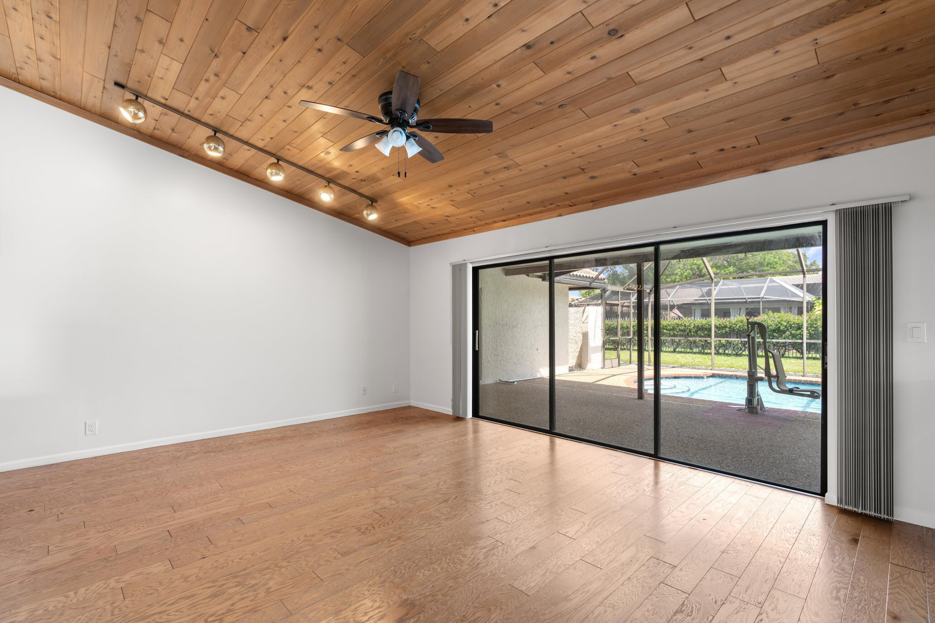 9919 SW 1st Court