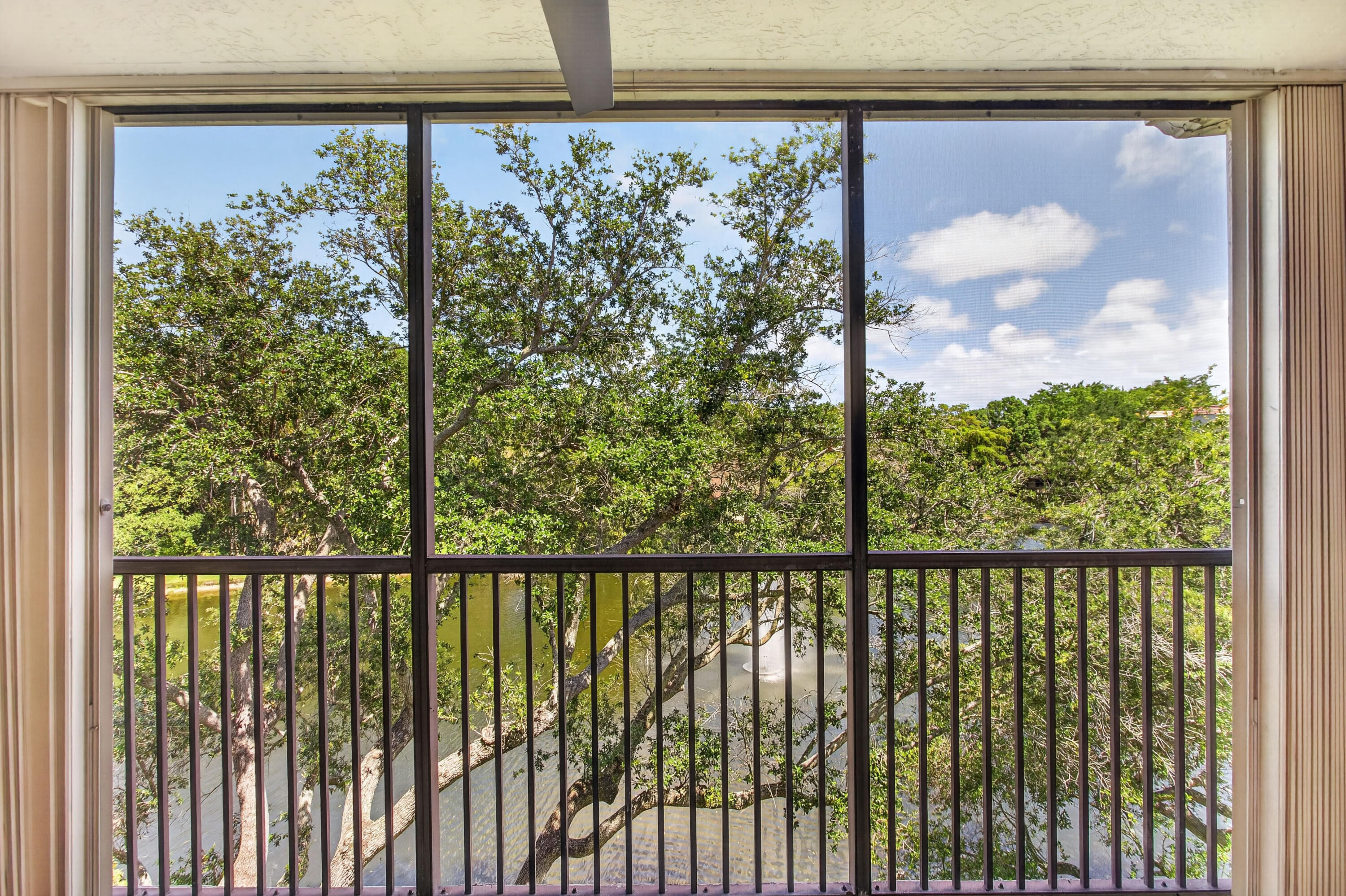 1862 Hammock Blvd 416