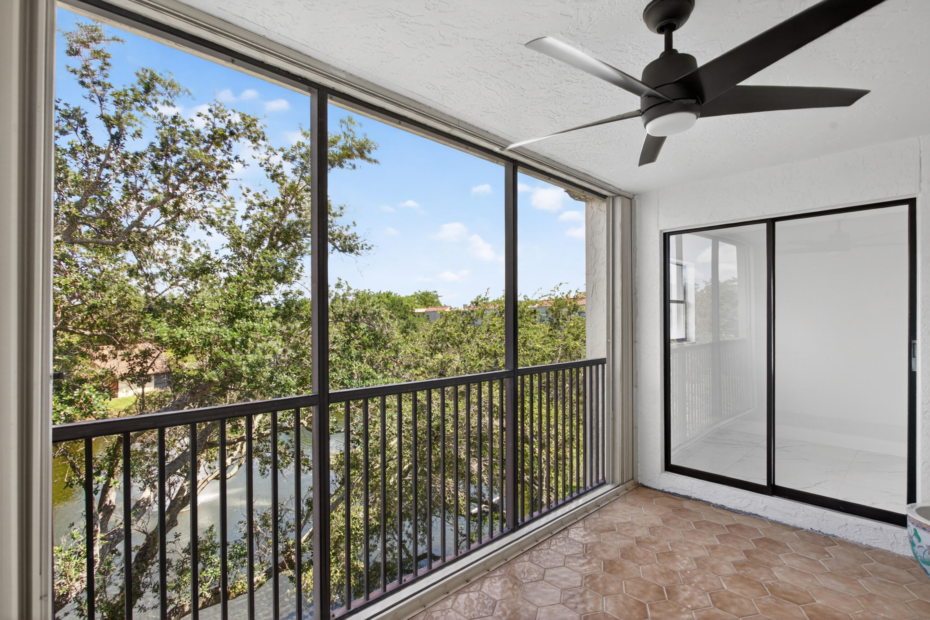 1862 Hammock Blvd 416