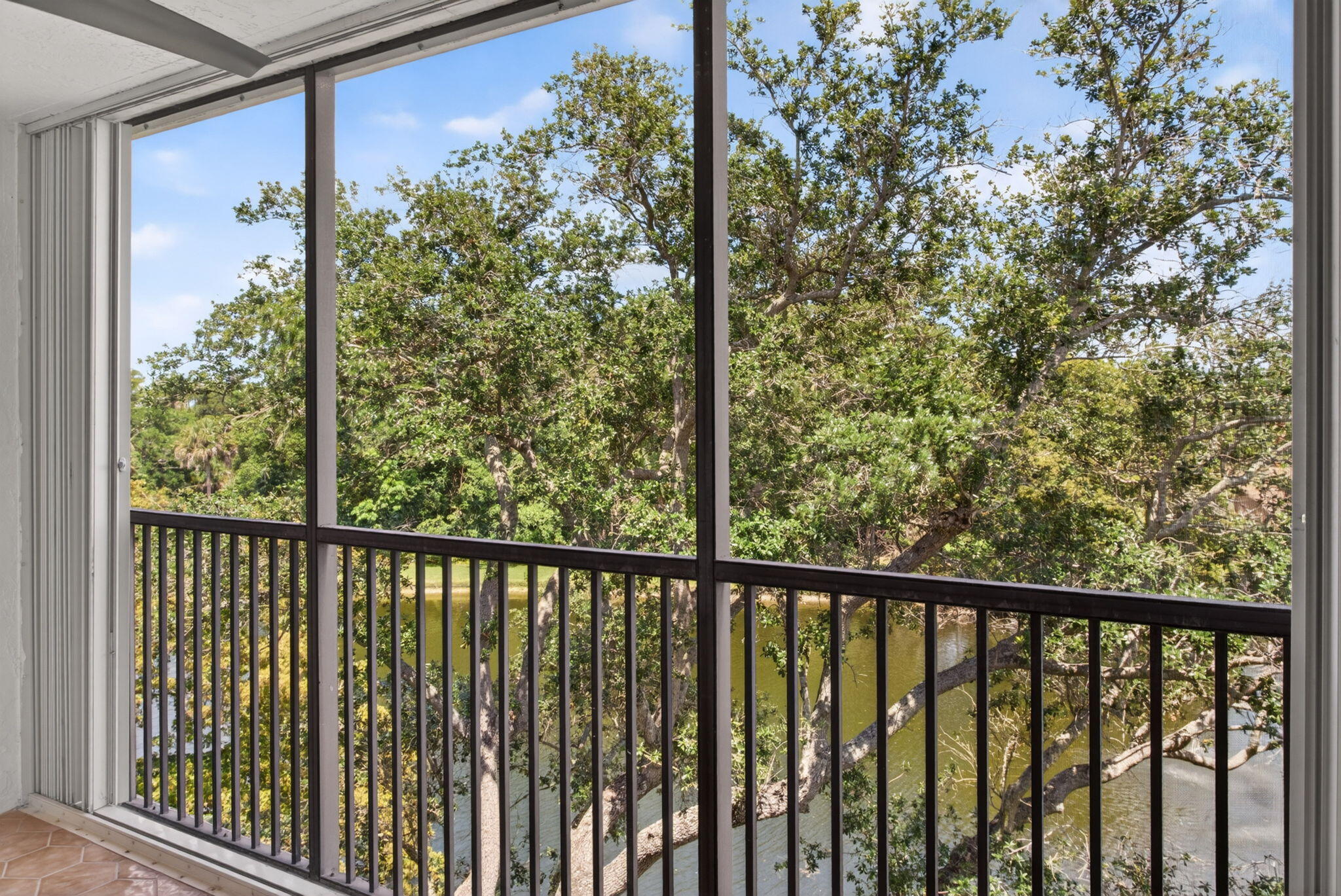 1862 Hammock Blvd 416