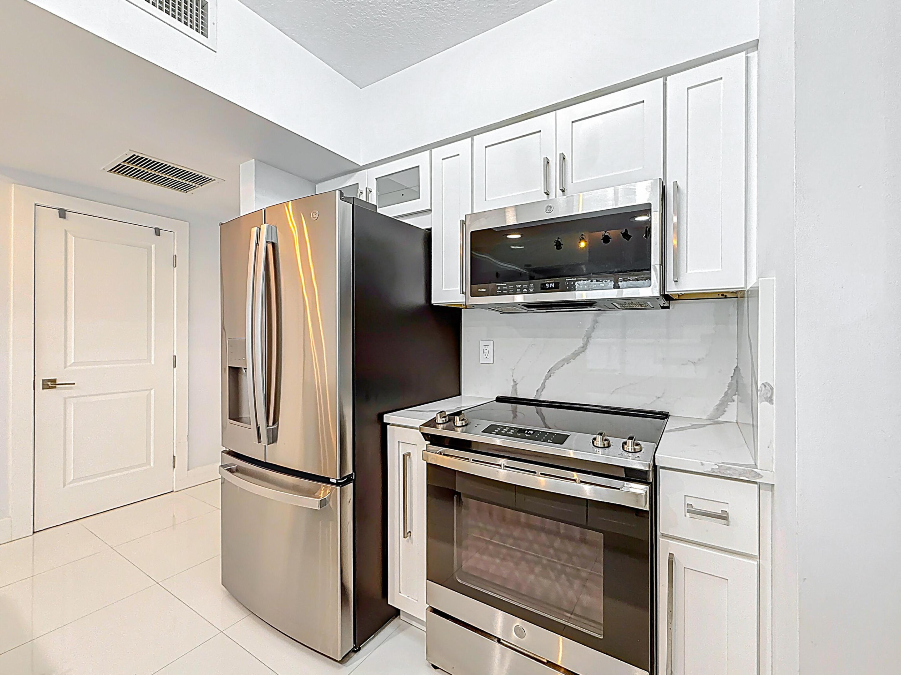 347 N New River Dr Drive E 706