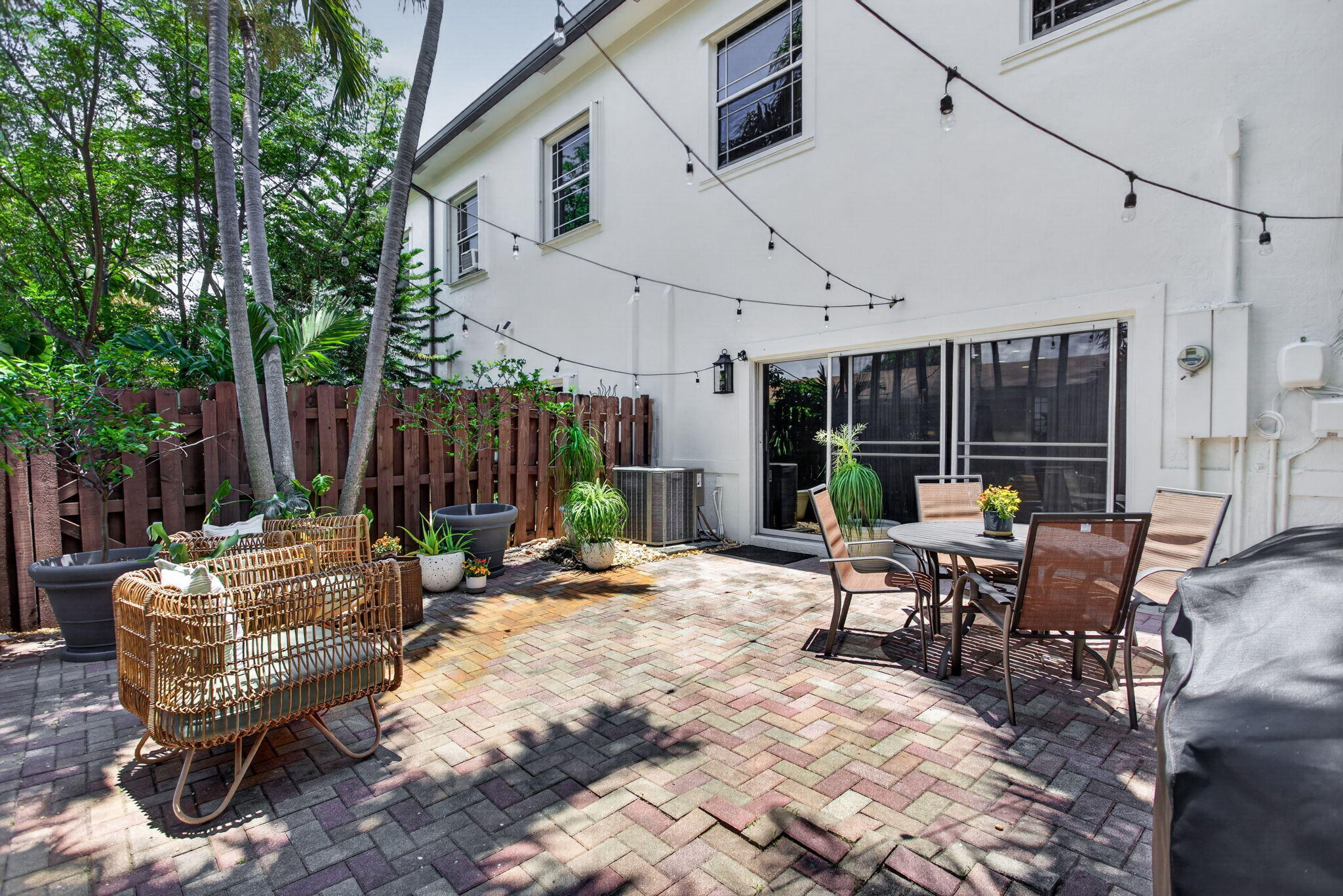2505 NE 2nd Street 2505
