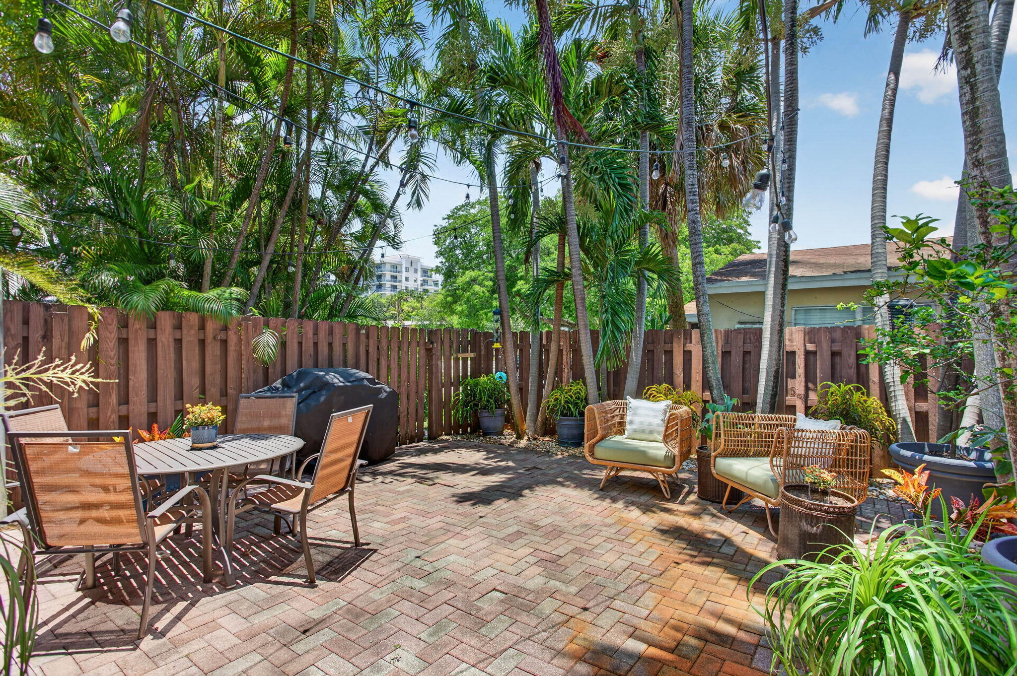 2505 NE 2nd Street 2505