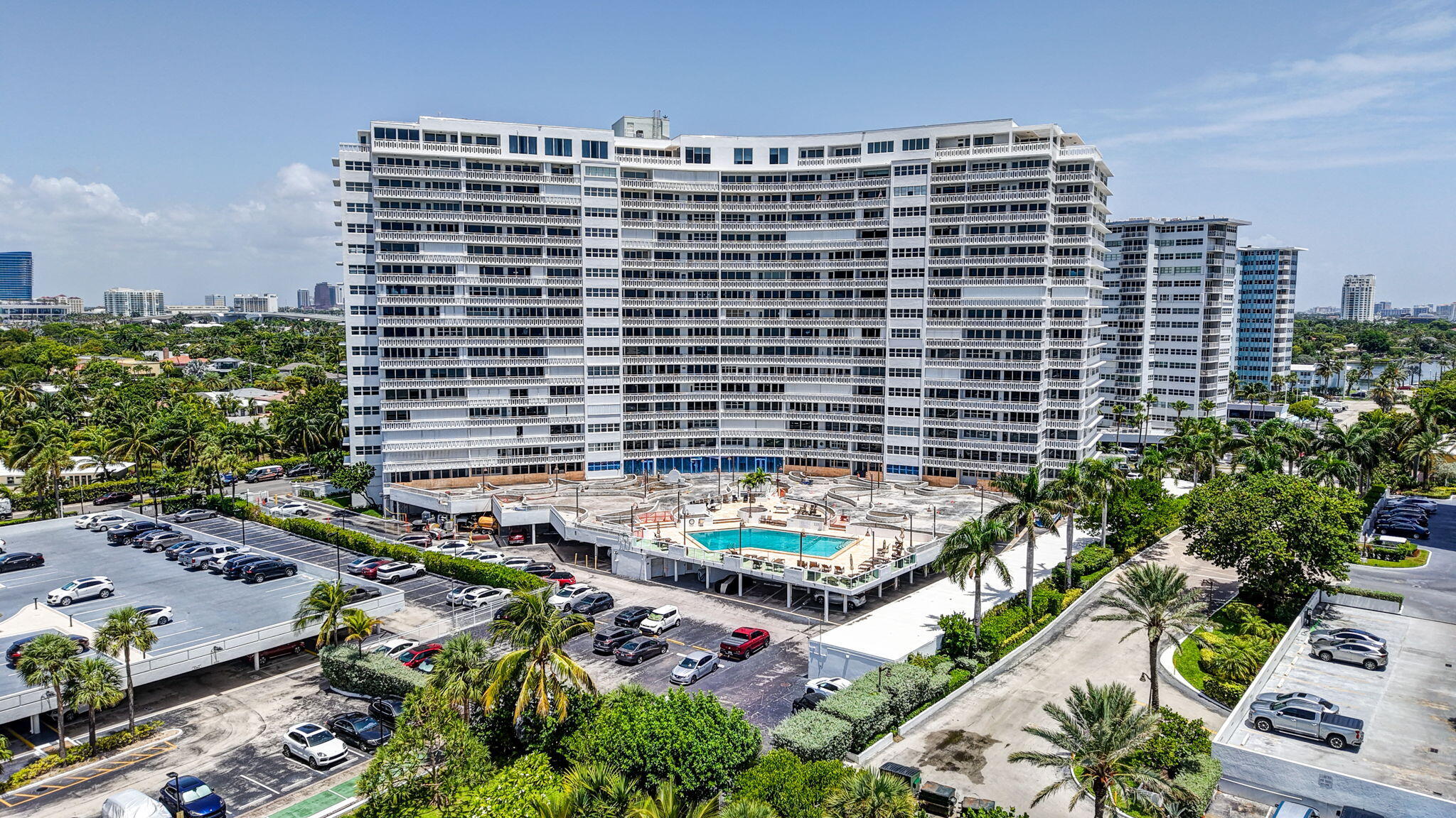 2000 S OCEAN Drive 608