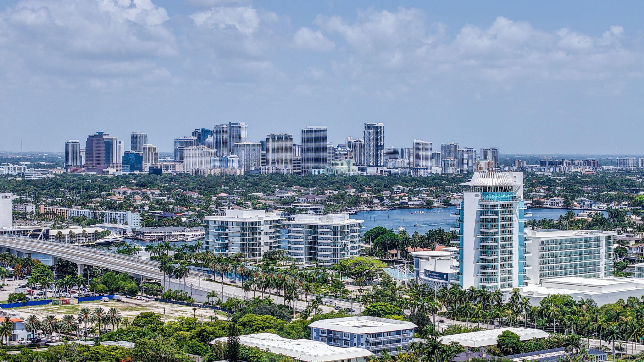 2000 S OCEAN Drive 608