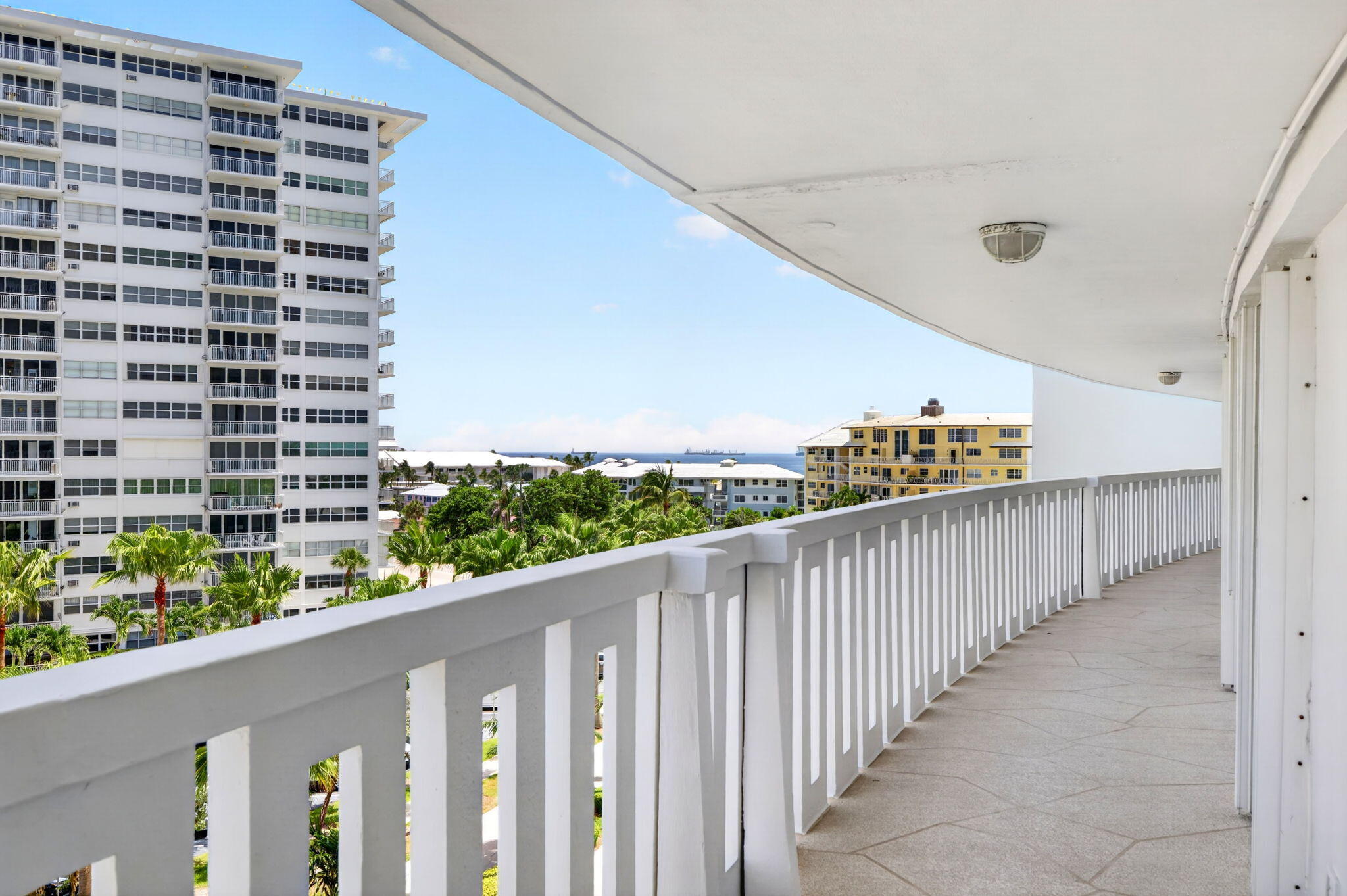 2000 S OCEAN Drive 608