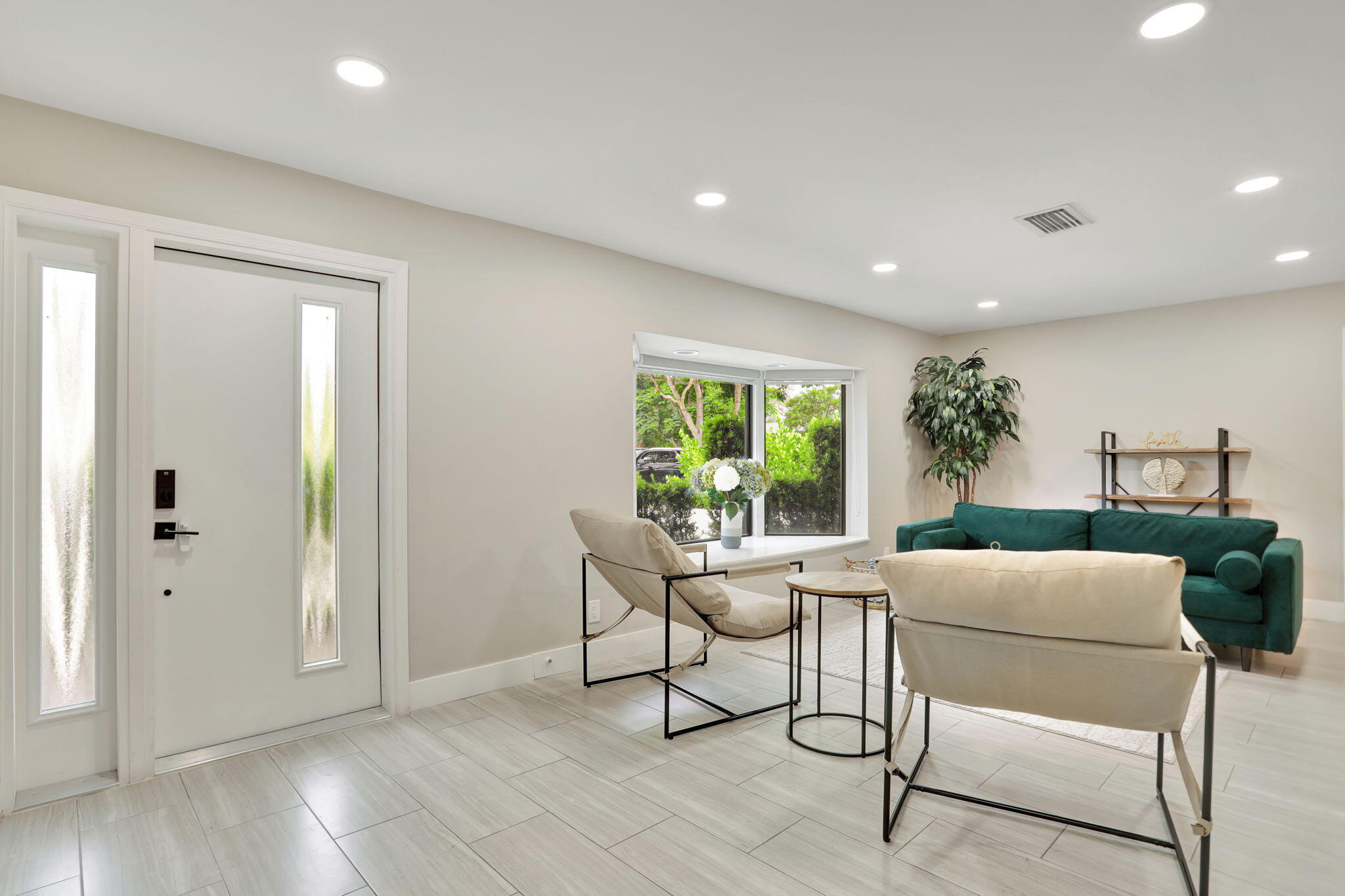 1035 NW 5TH Avenue