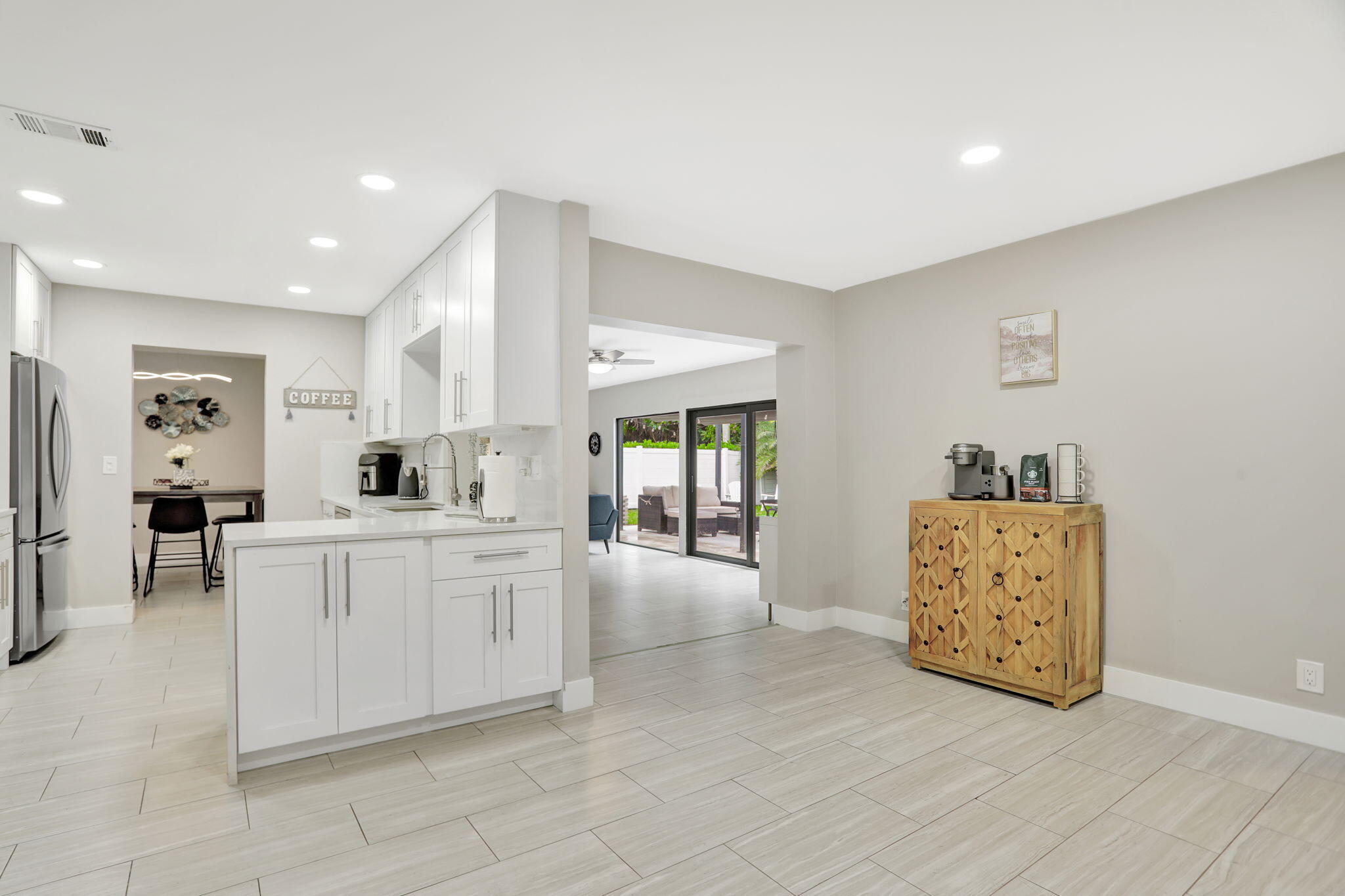 1035 NW 5TH Avenue