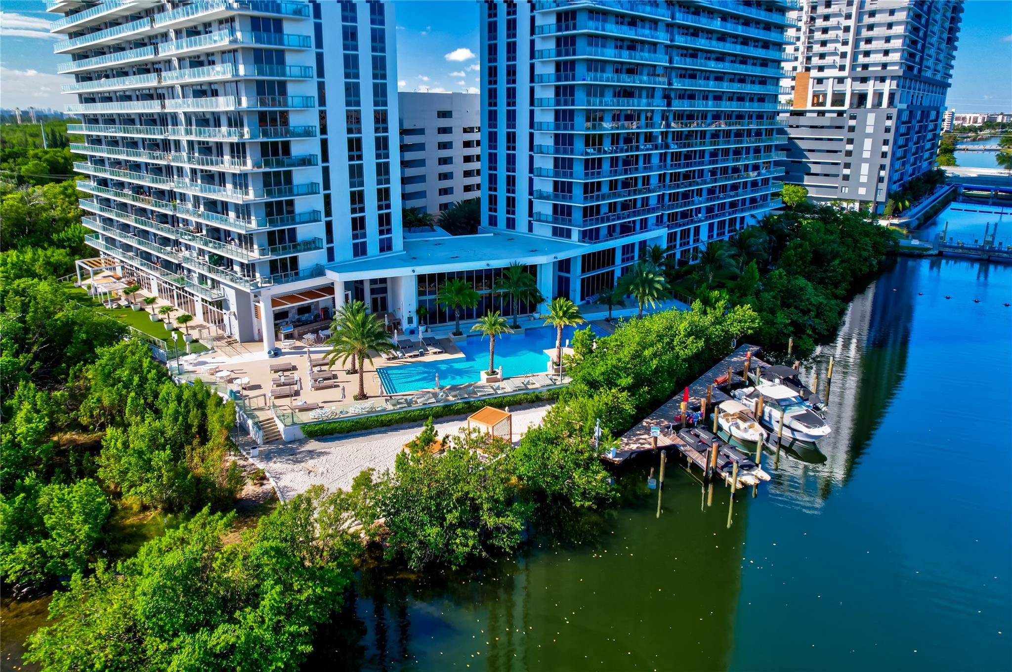16385 Biscayne Boulevard 1505