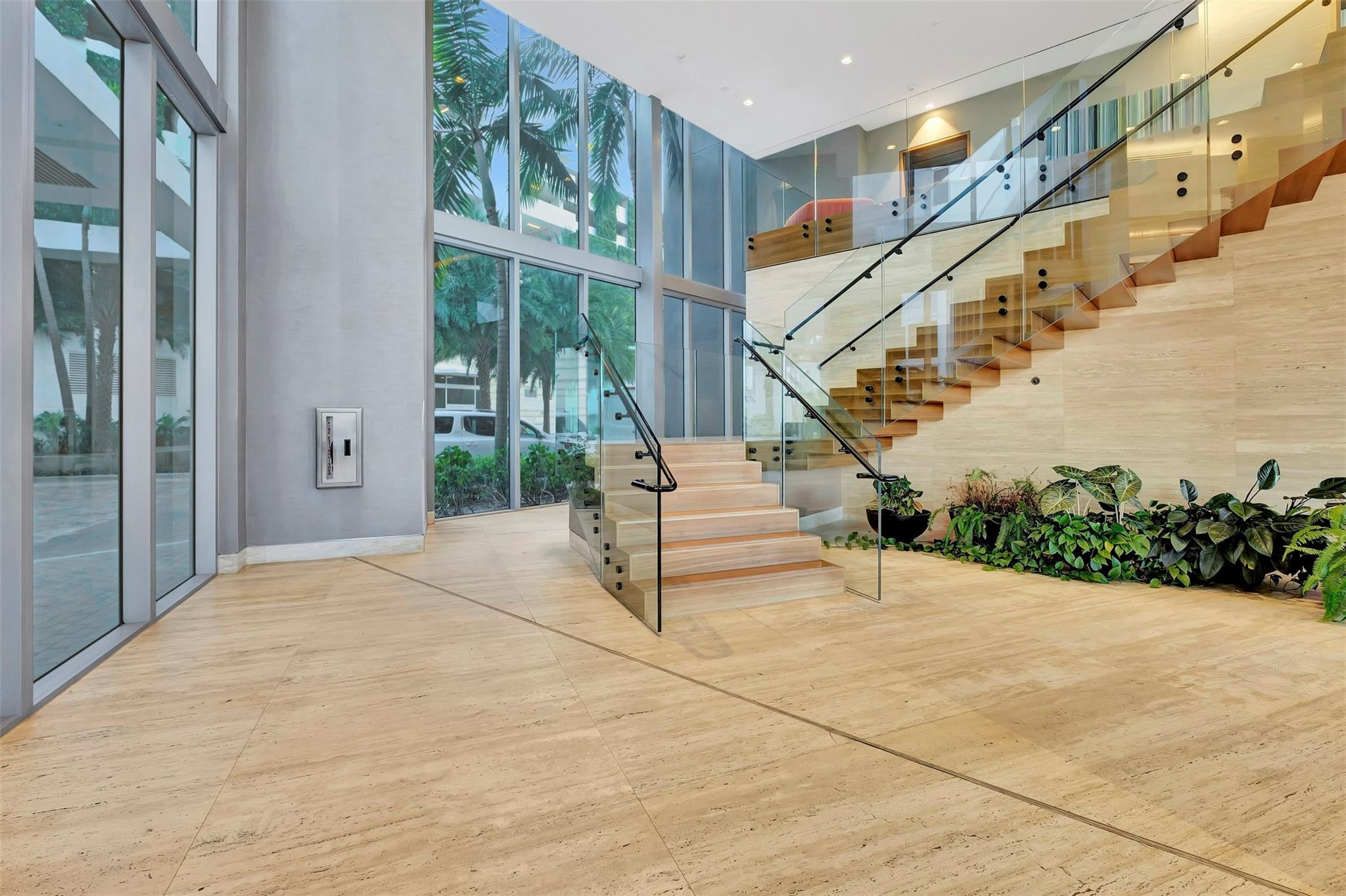 16385 Biscayne Boulevard 1505
