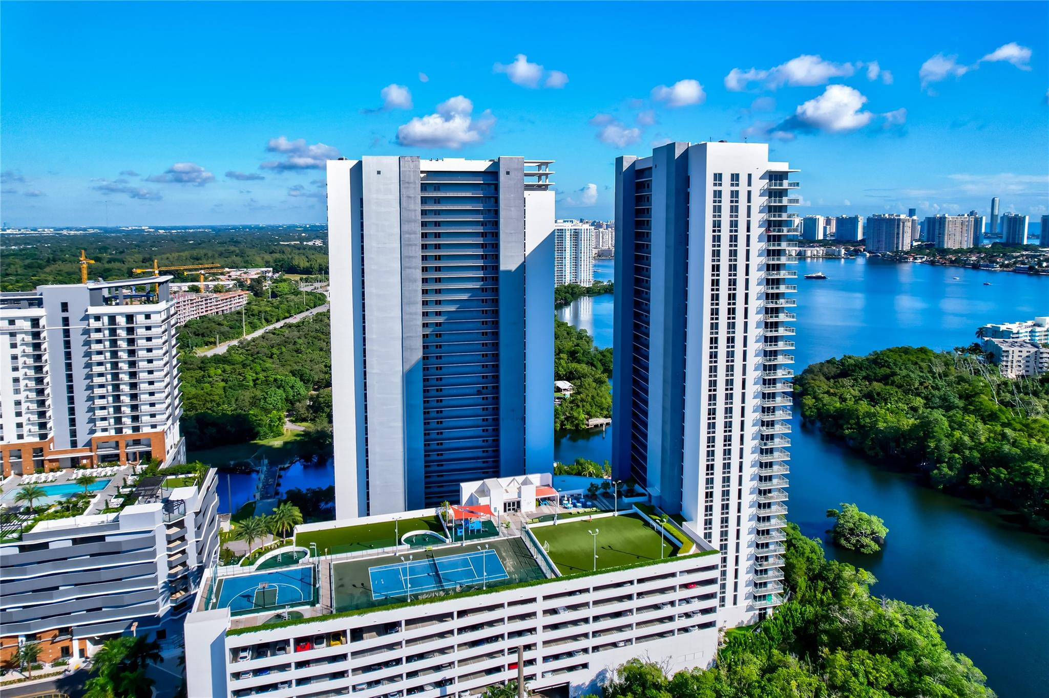 16385 Biscayne Boulevard 1505