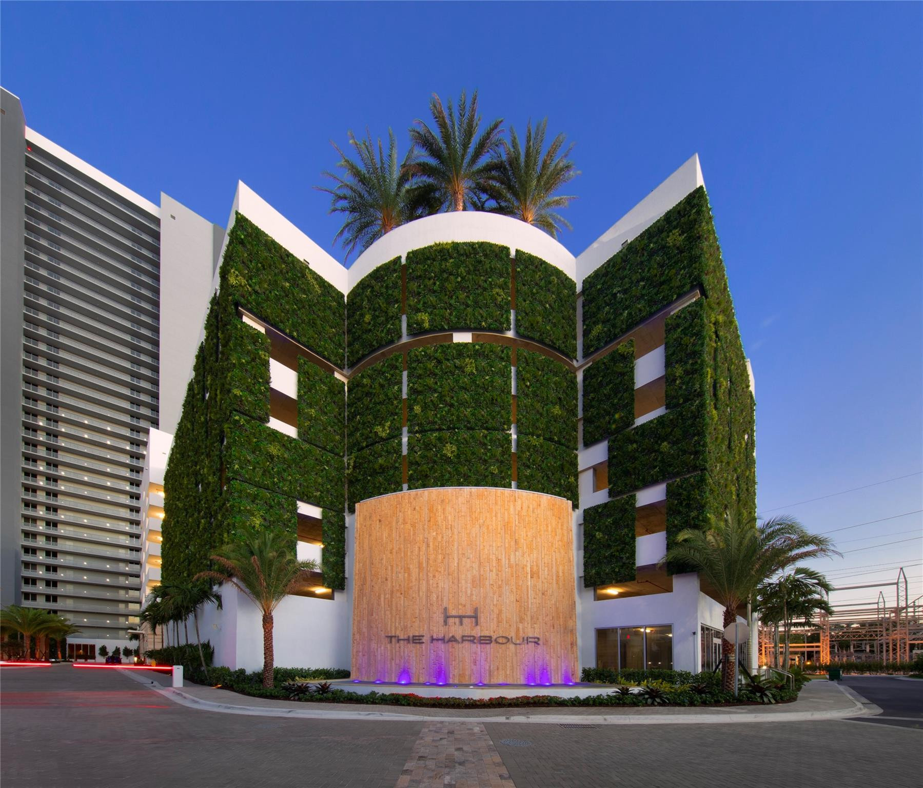 16385 Biscayne Boulevard 1505