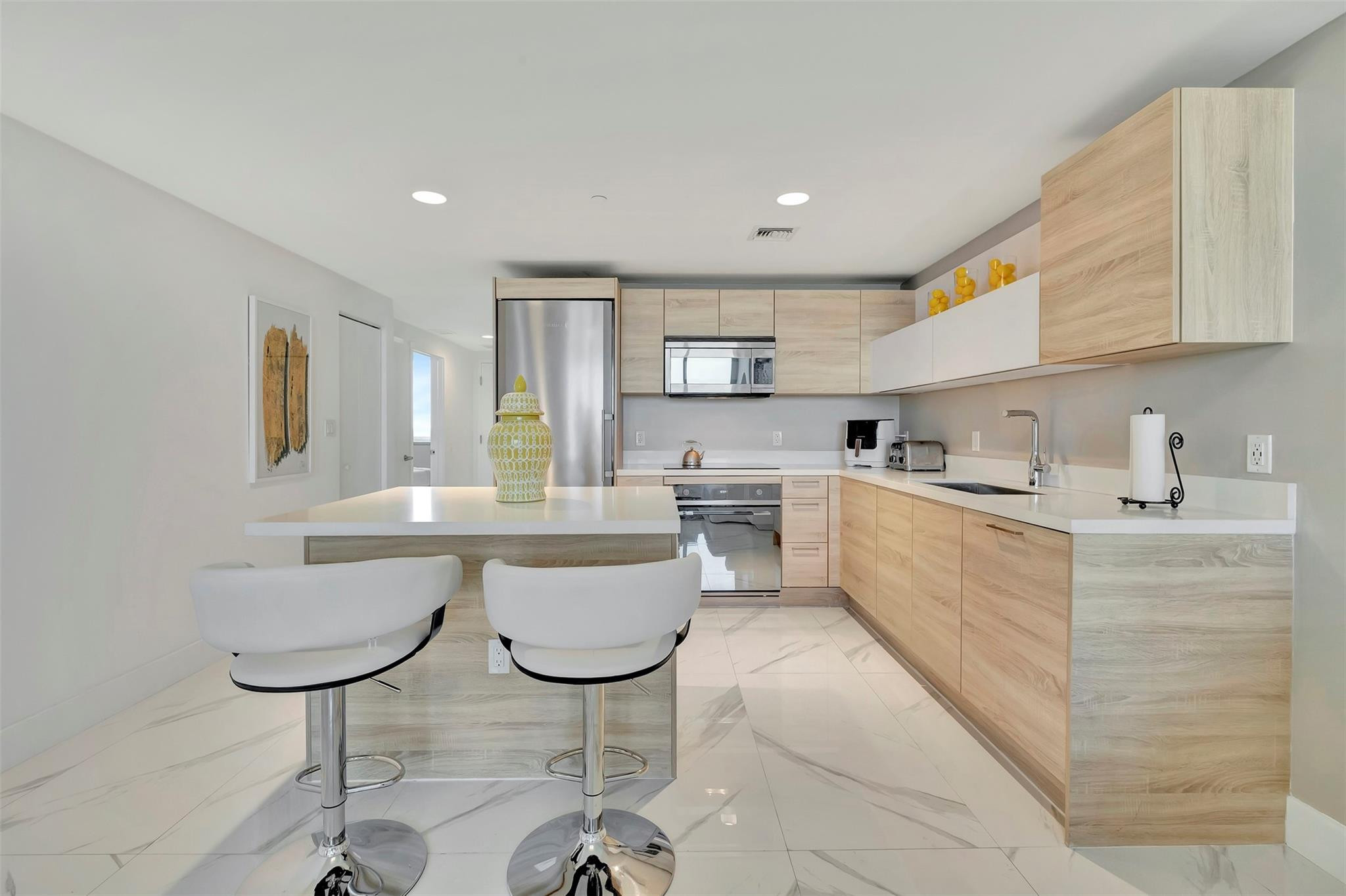 16385 Biscayne Boulevard 1505