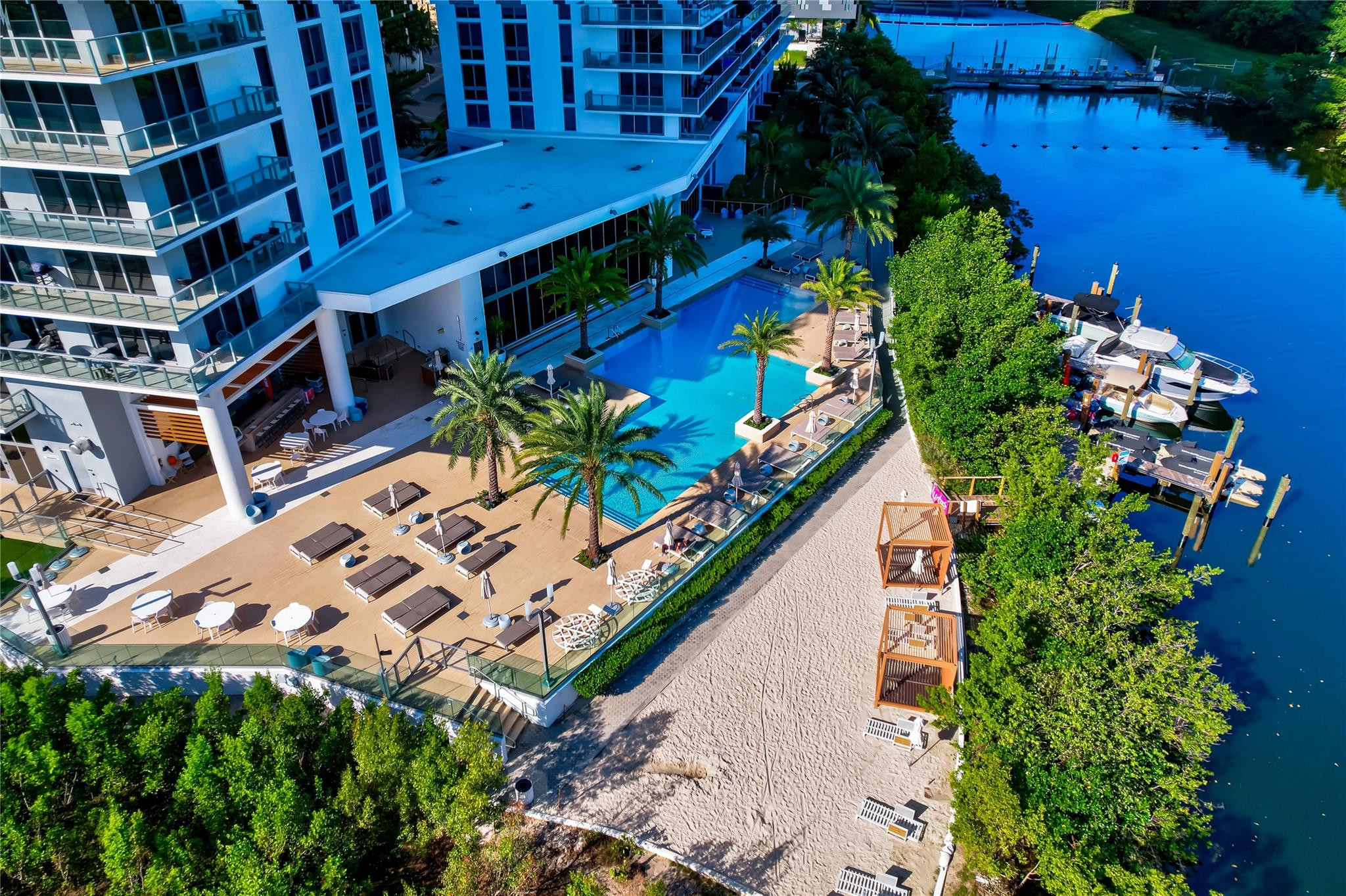 16385 Biscayne Boulevard 1505