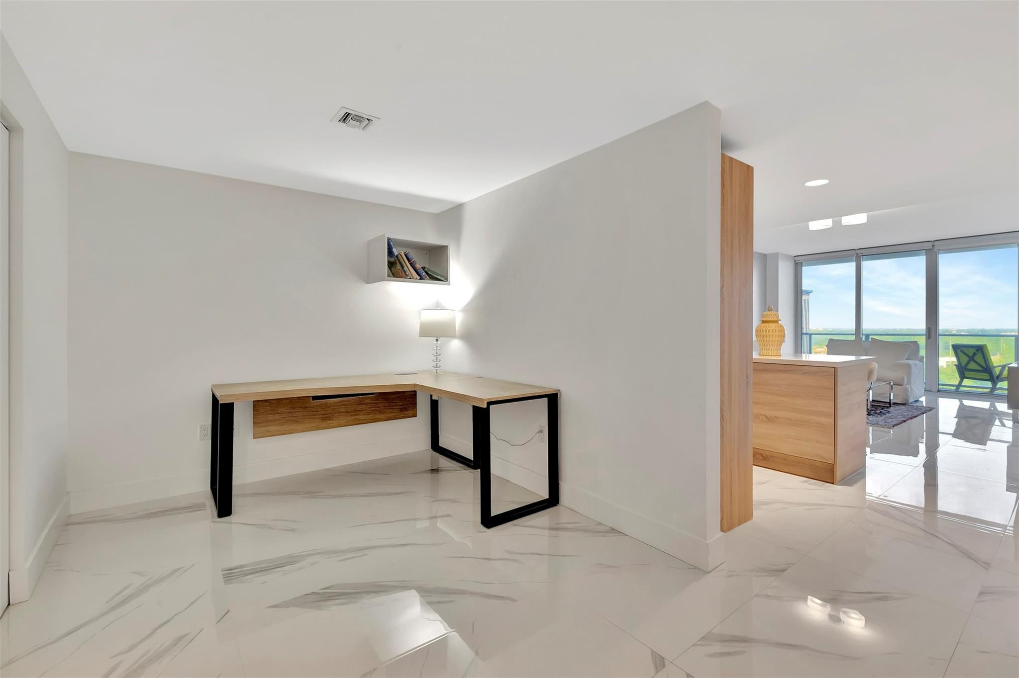 16385 Biscayne Boulevard 1505