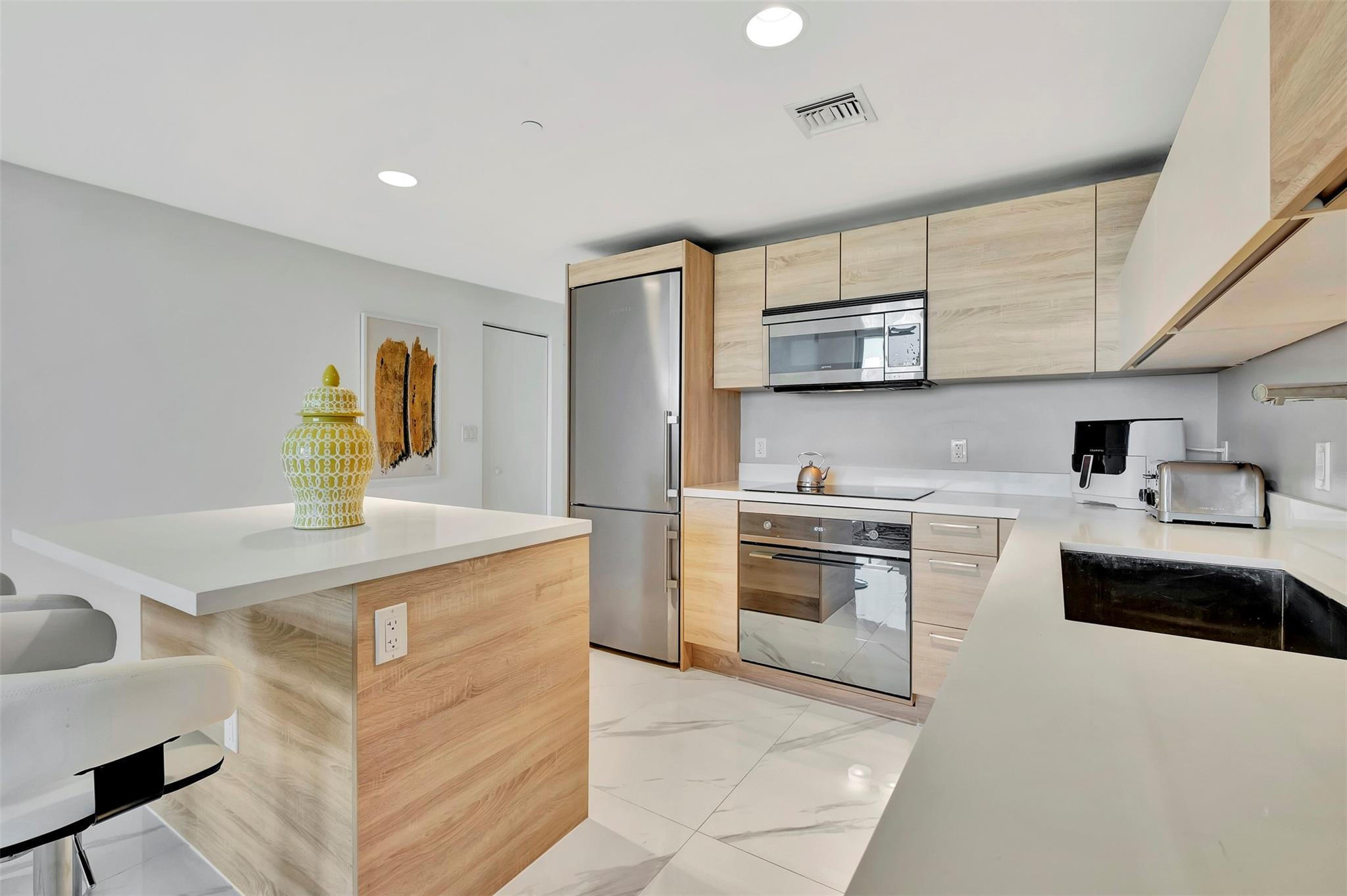 16385 Biscayne Boulevard 1505
