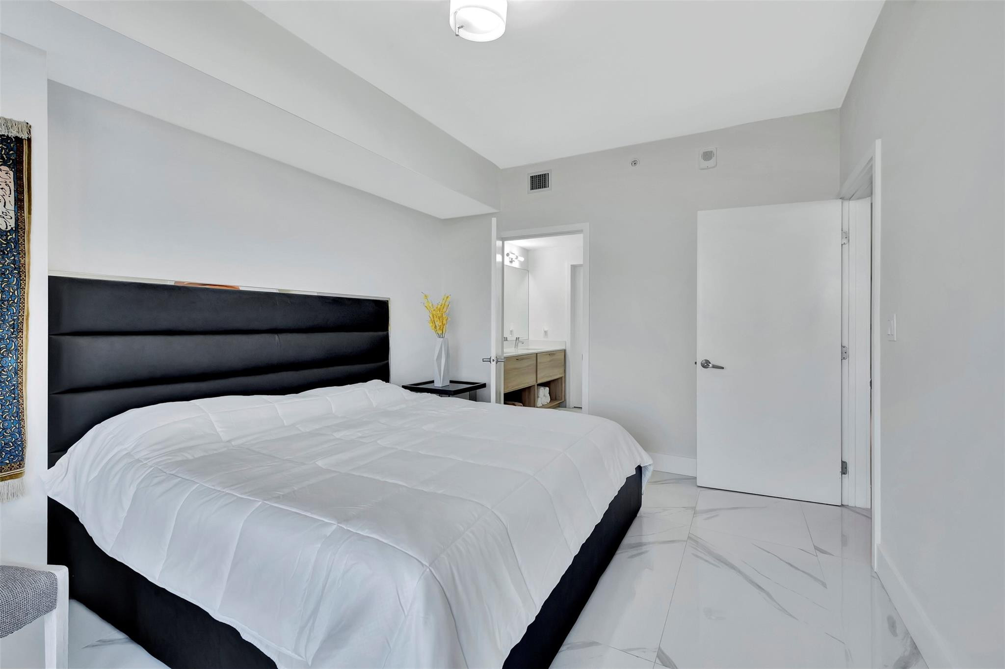 16385 Biscayne Boulevard 1505