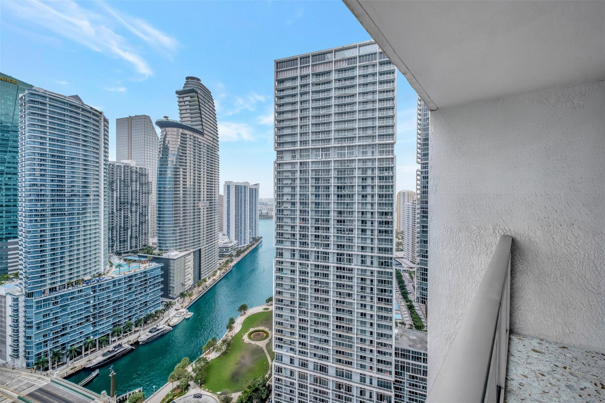 500 Brickell Avenue 3705