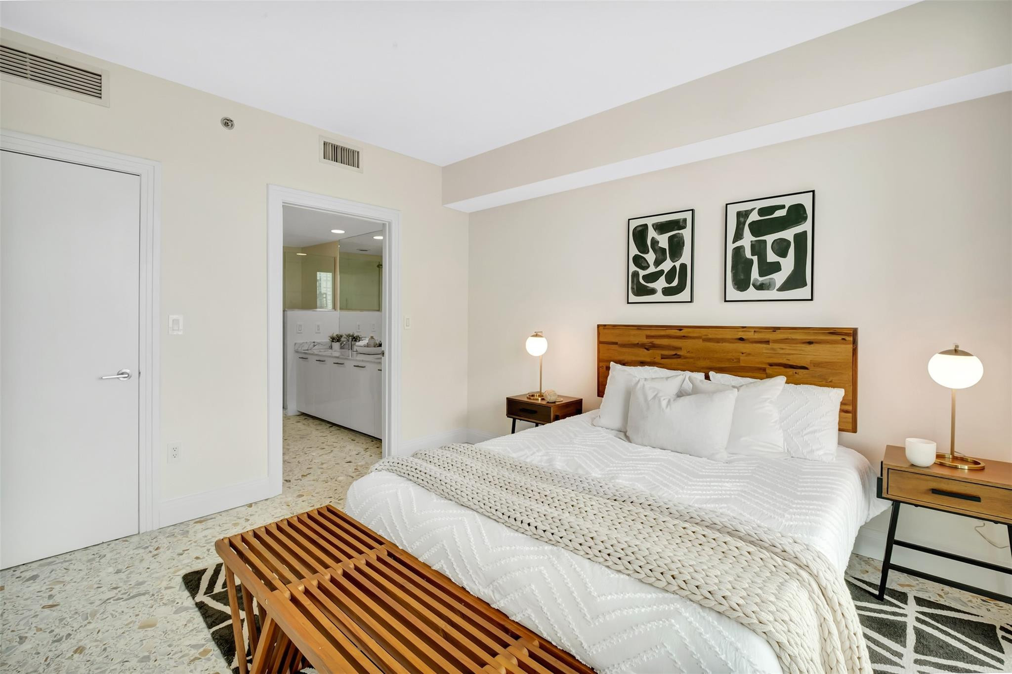 500 Brickell Avenue 3705