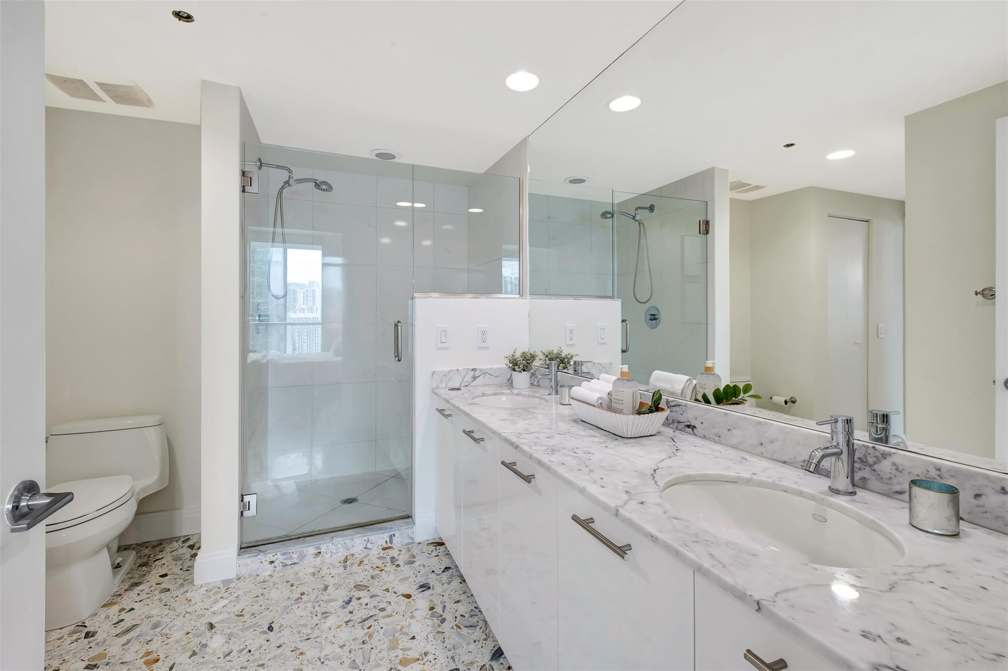 500 Brickell Avenue 3705