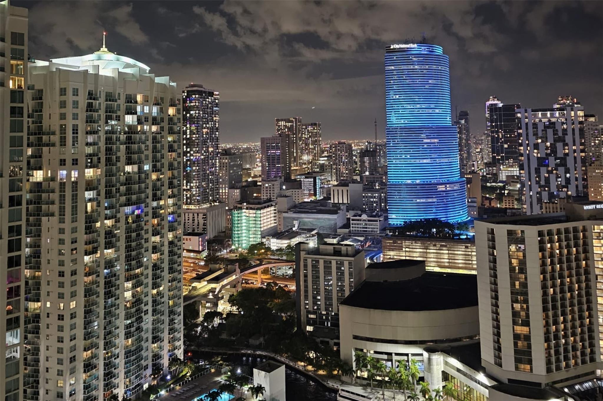 500 Brickell Avenue 3705