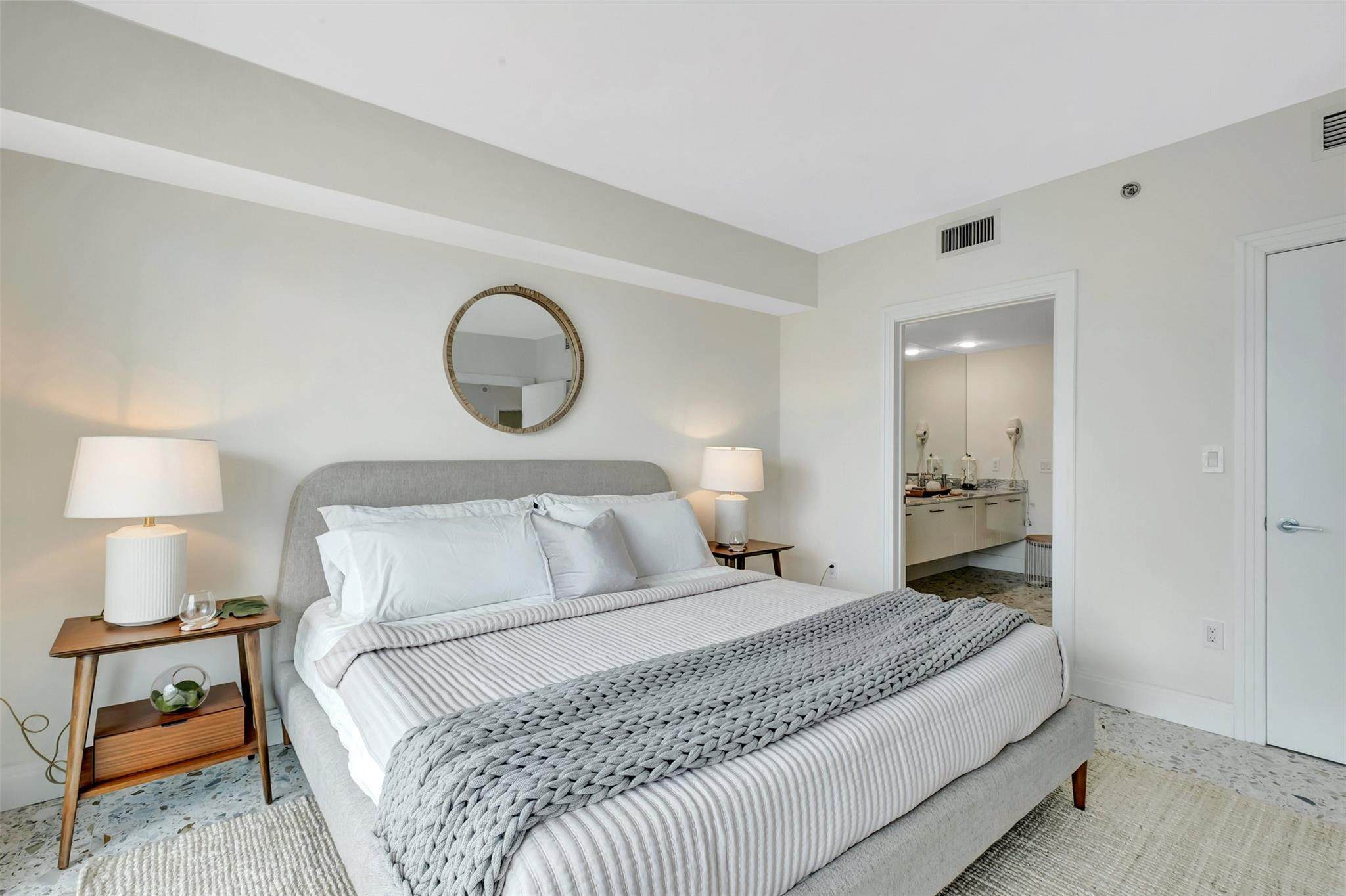 500 Brickell Avenue 3705