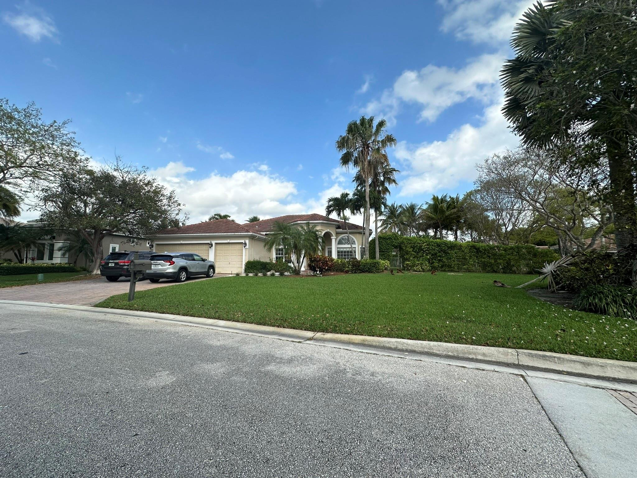 903 NW 118th Way