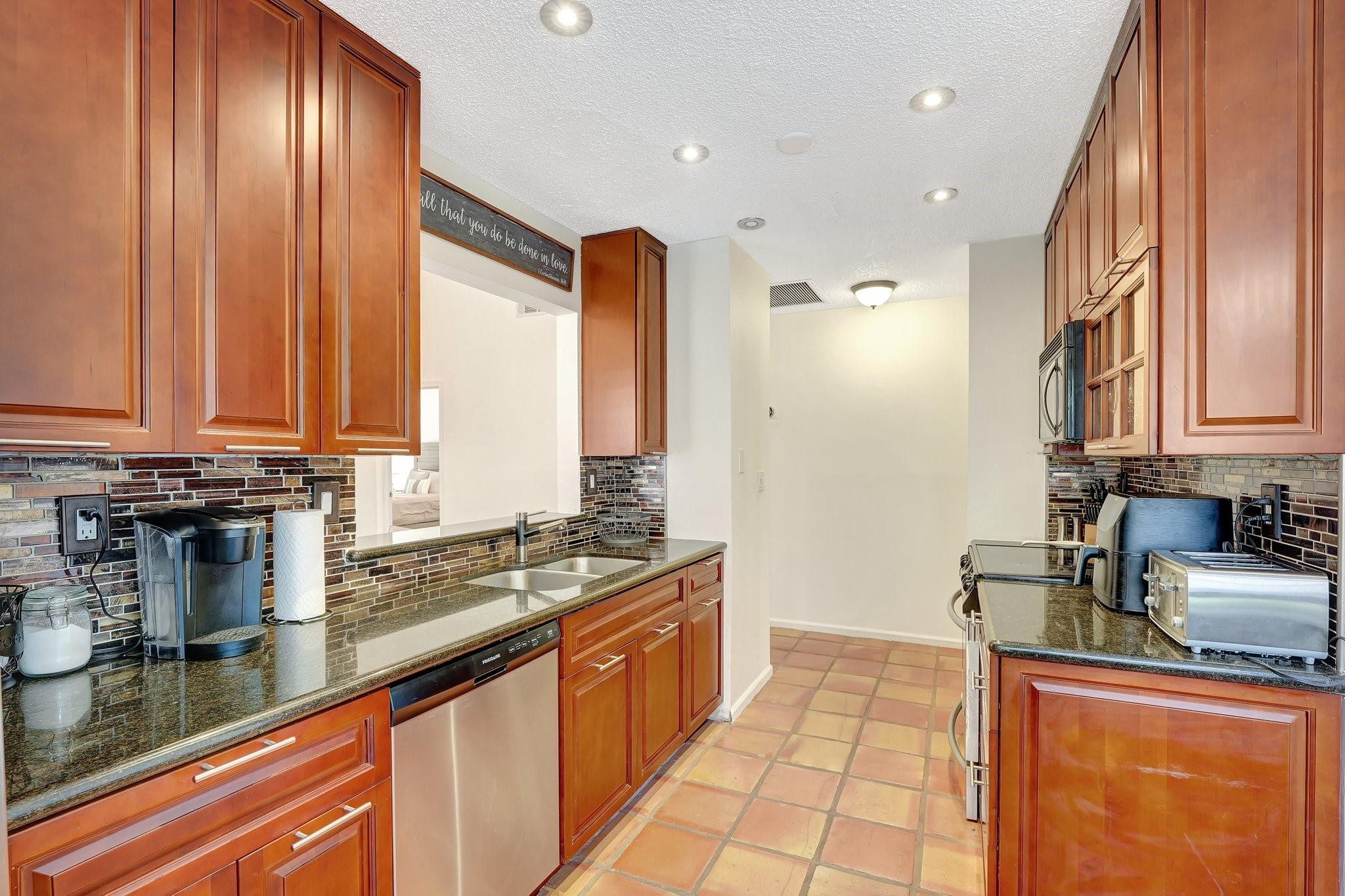 11001 NW 11th Court