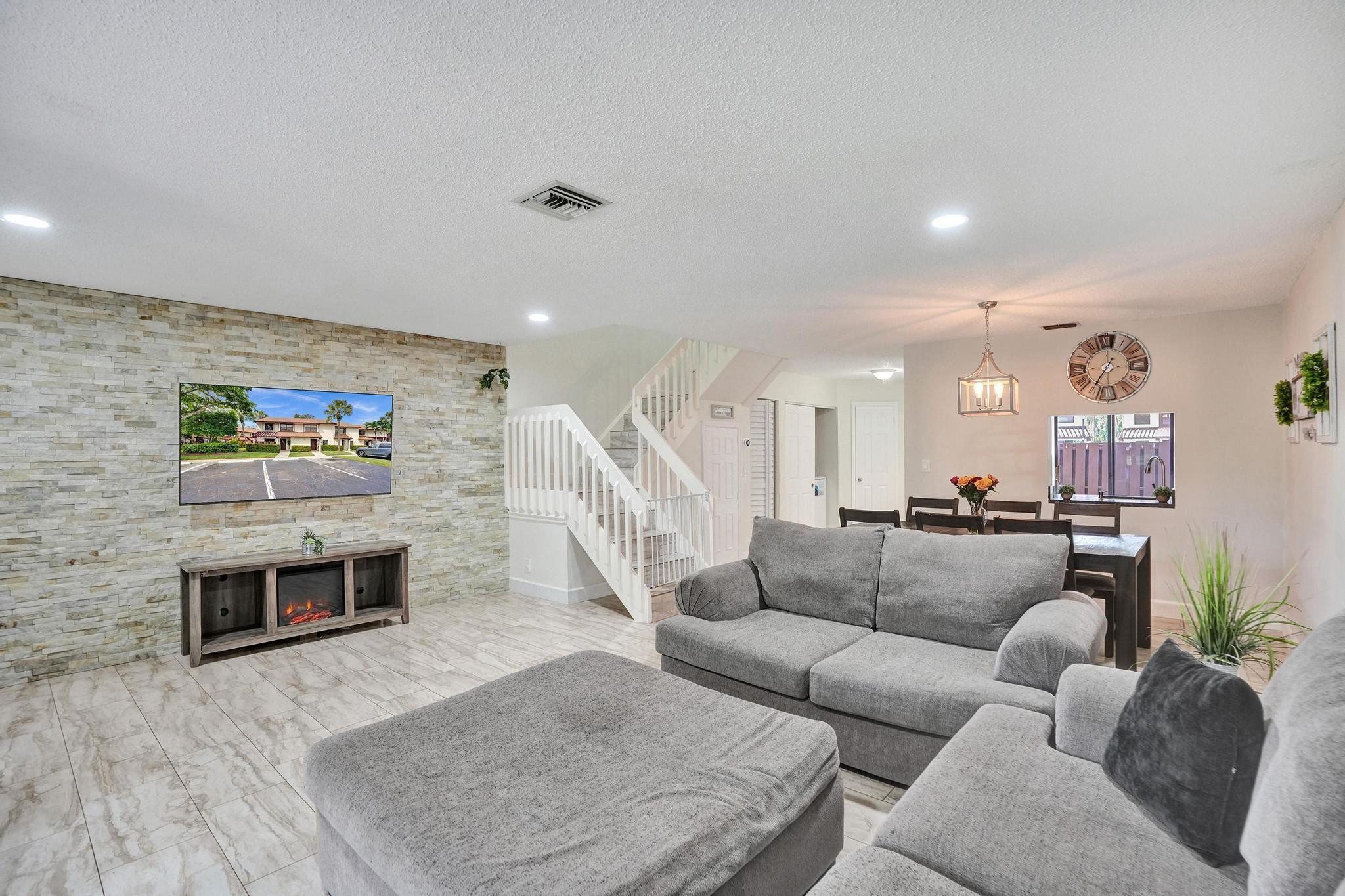 4338 N Carambola Circle 4338