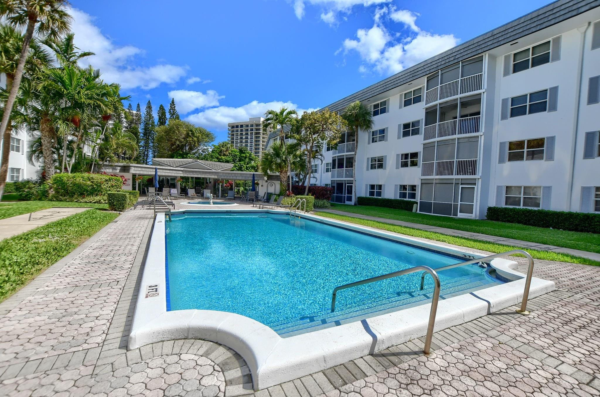 800 E Camino Real 411