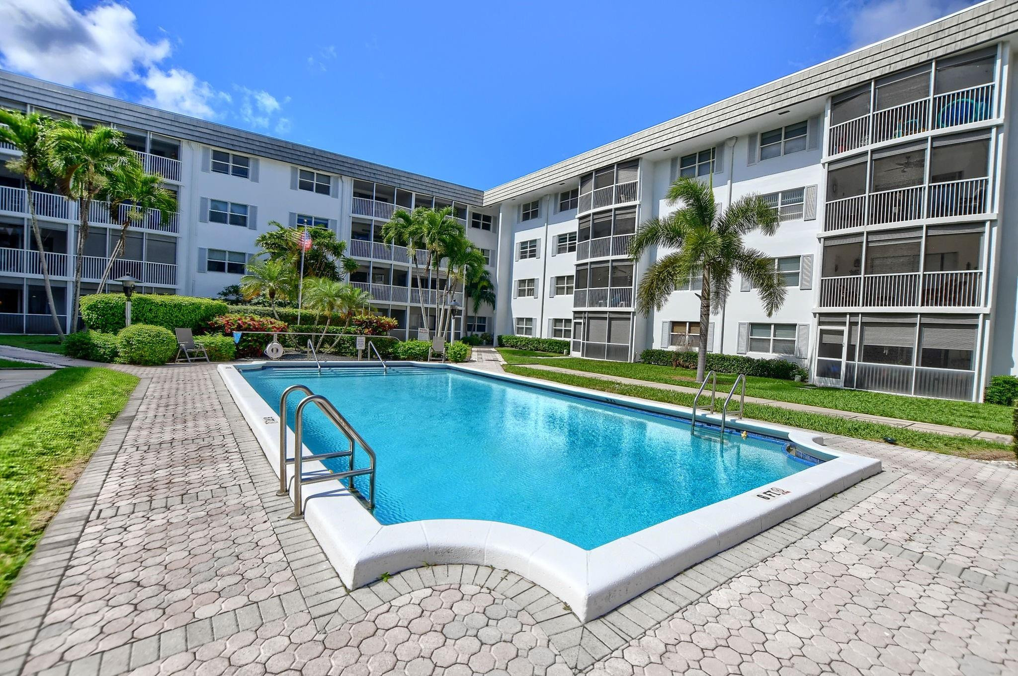 800 E Camino Real 411