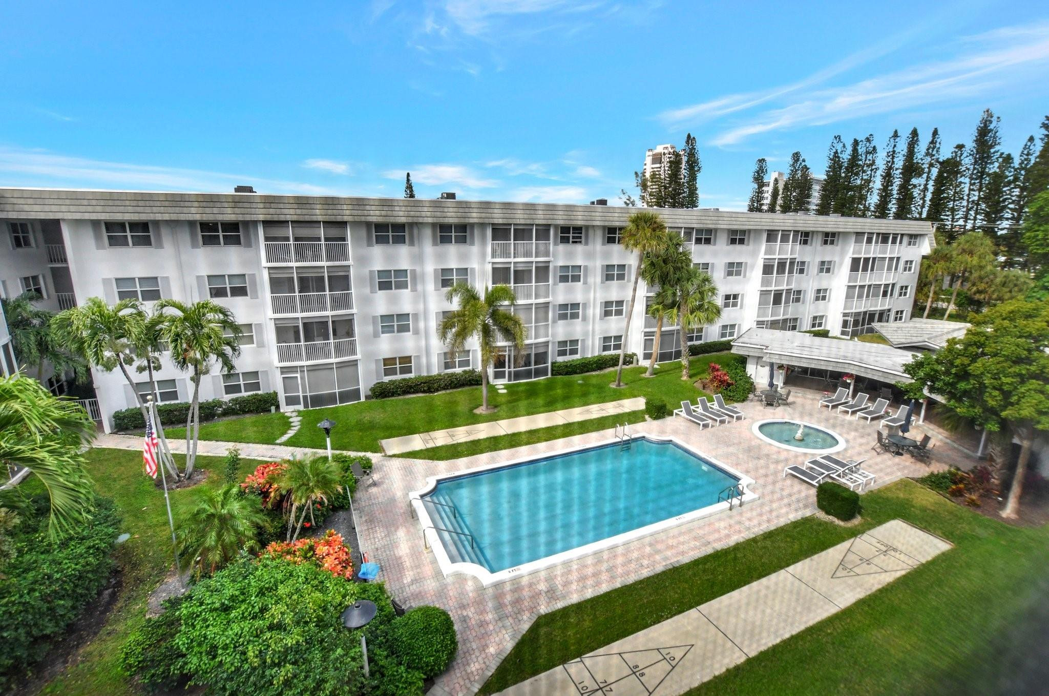 800 E Camino Real 411