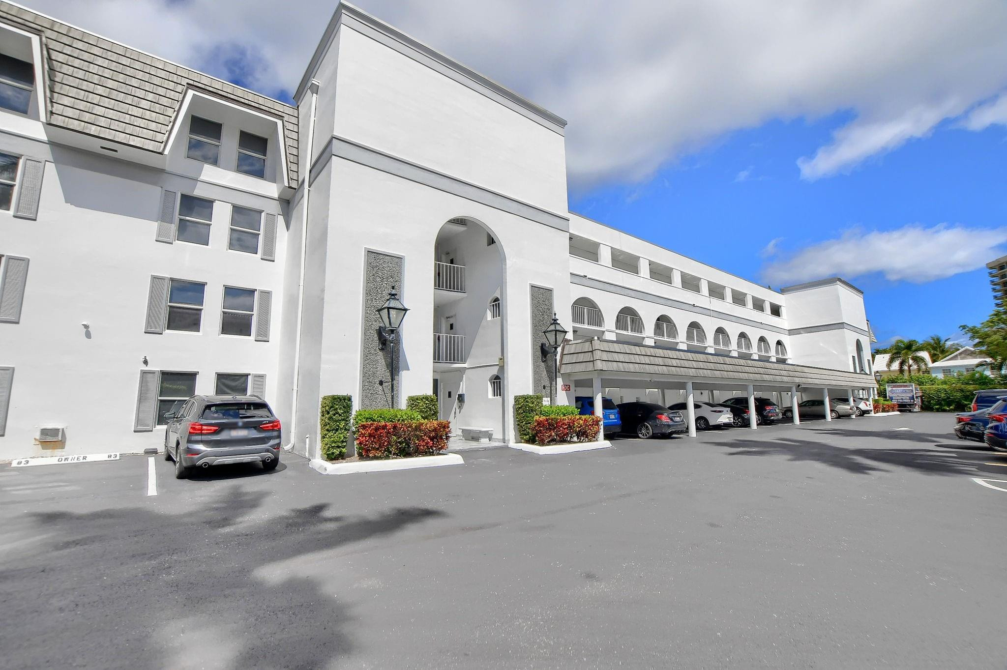 800 E Camino Real 411