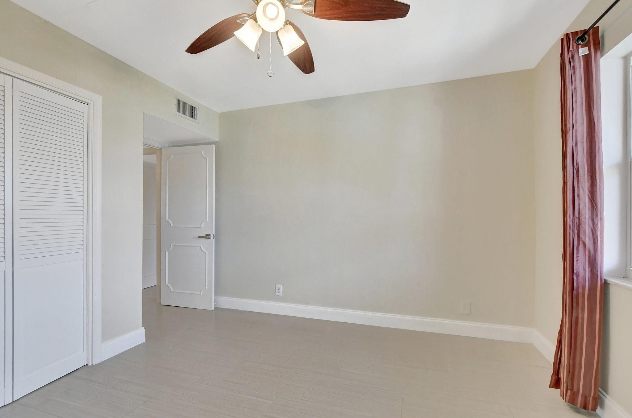 800 E Camino Real 411