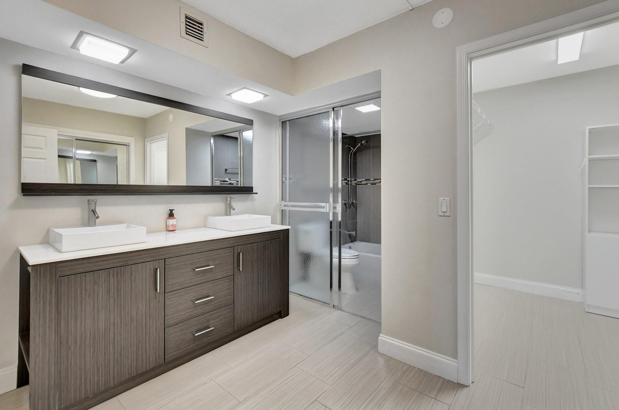 800 E Camino Real 411