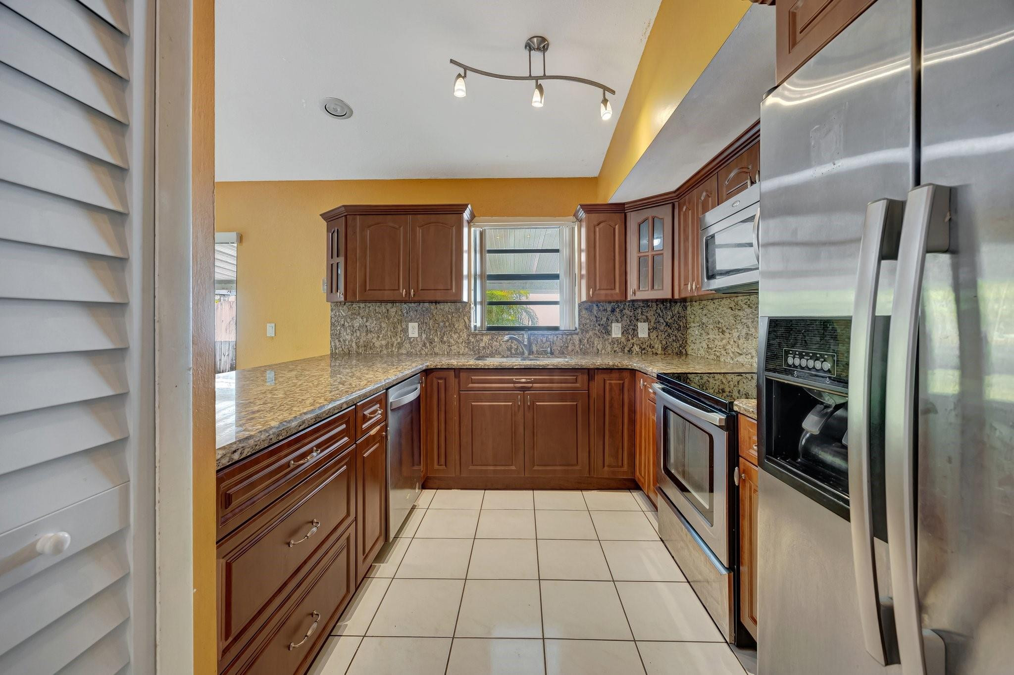 13585 SW 99th Terrace