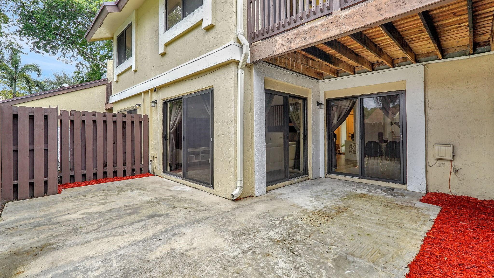 220 SW 96th Terrace
