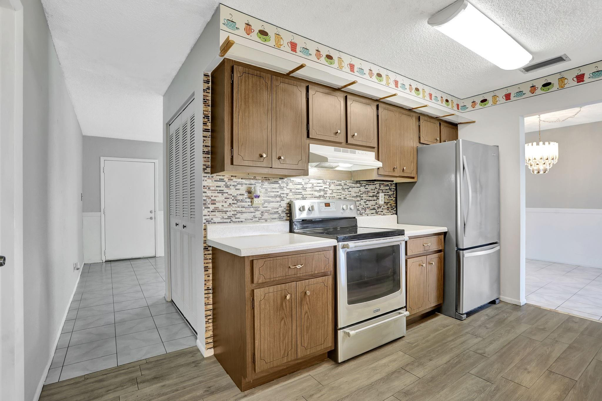 9407 NW 81st Court