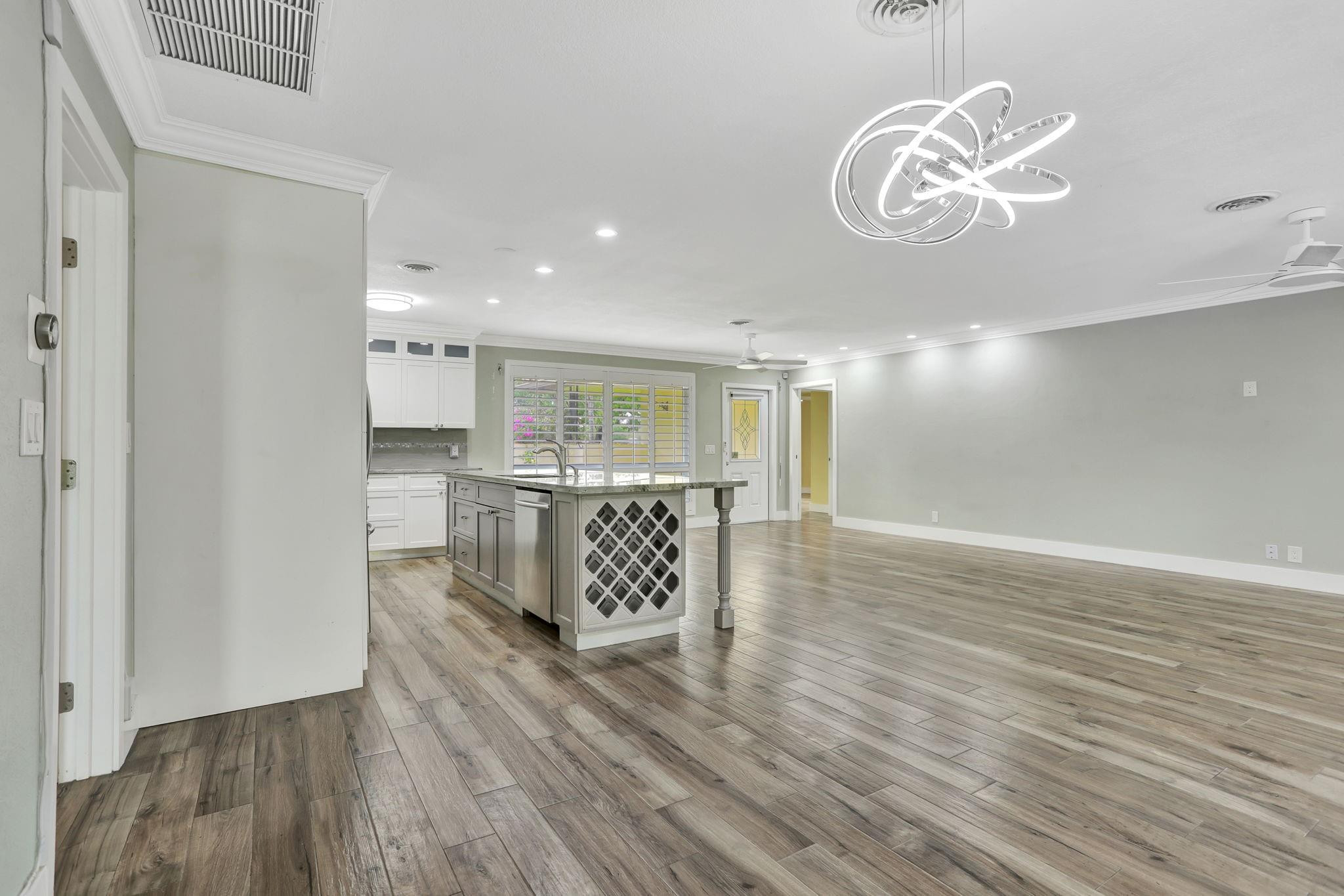 530 NW 43rd Avenue