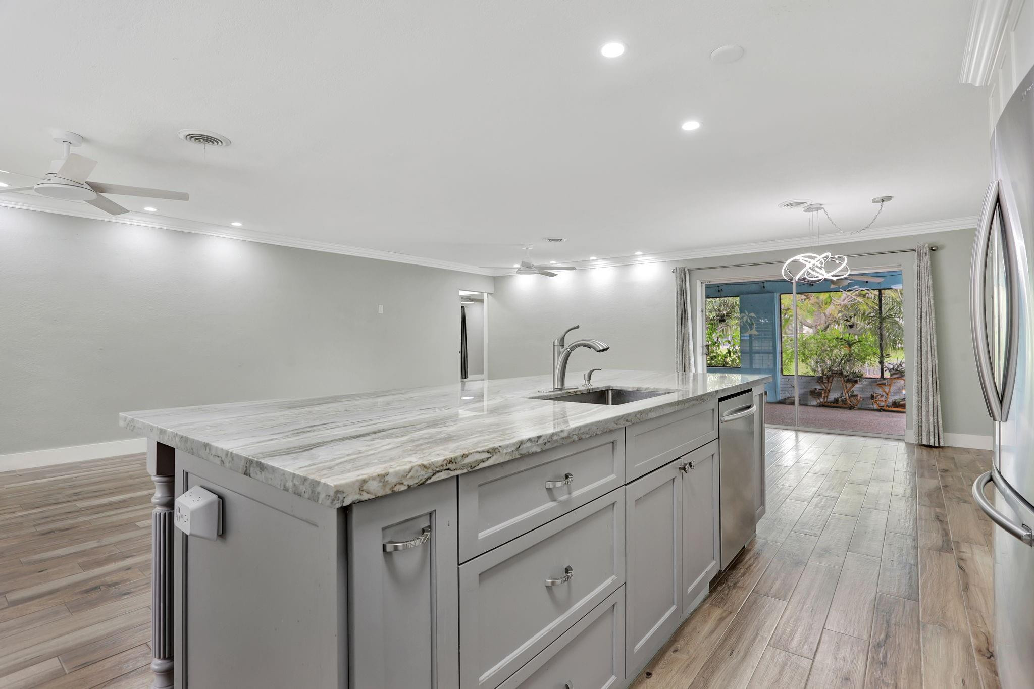 530 NW 43rd Avenue