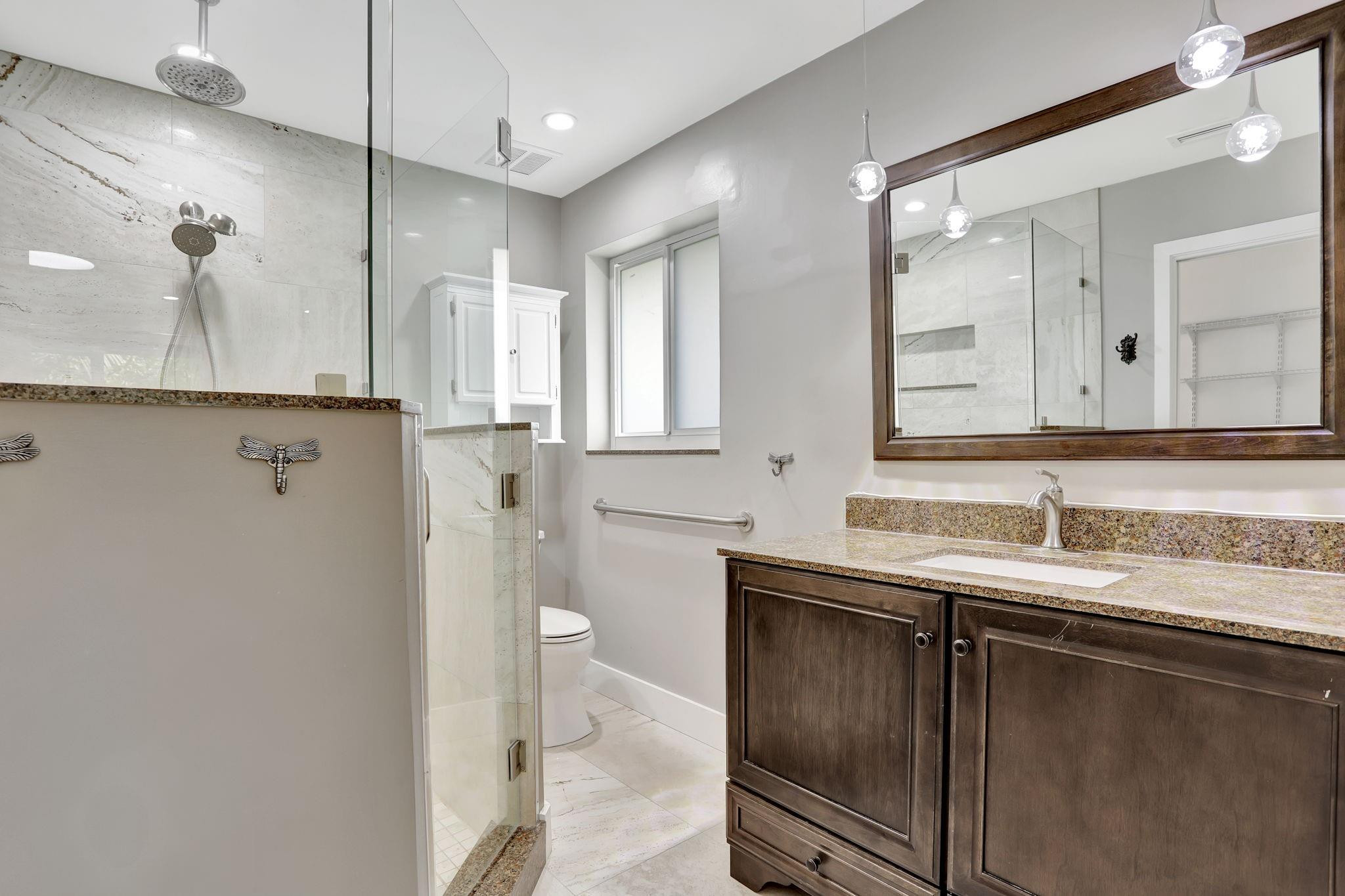 530 NW 43rd Avenue