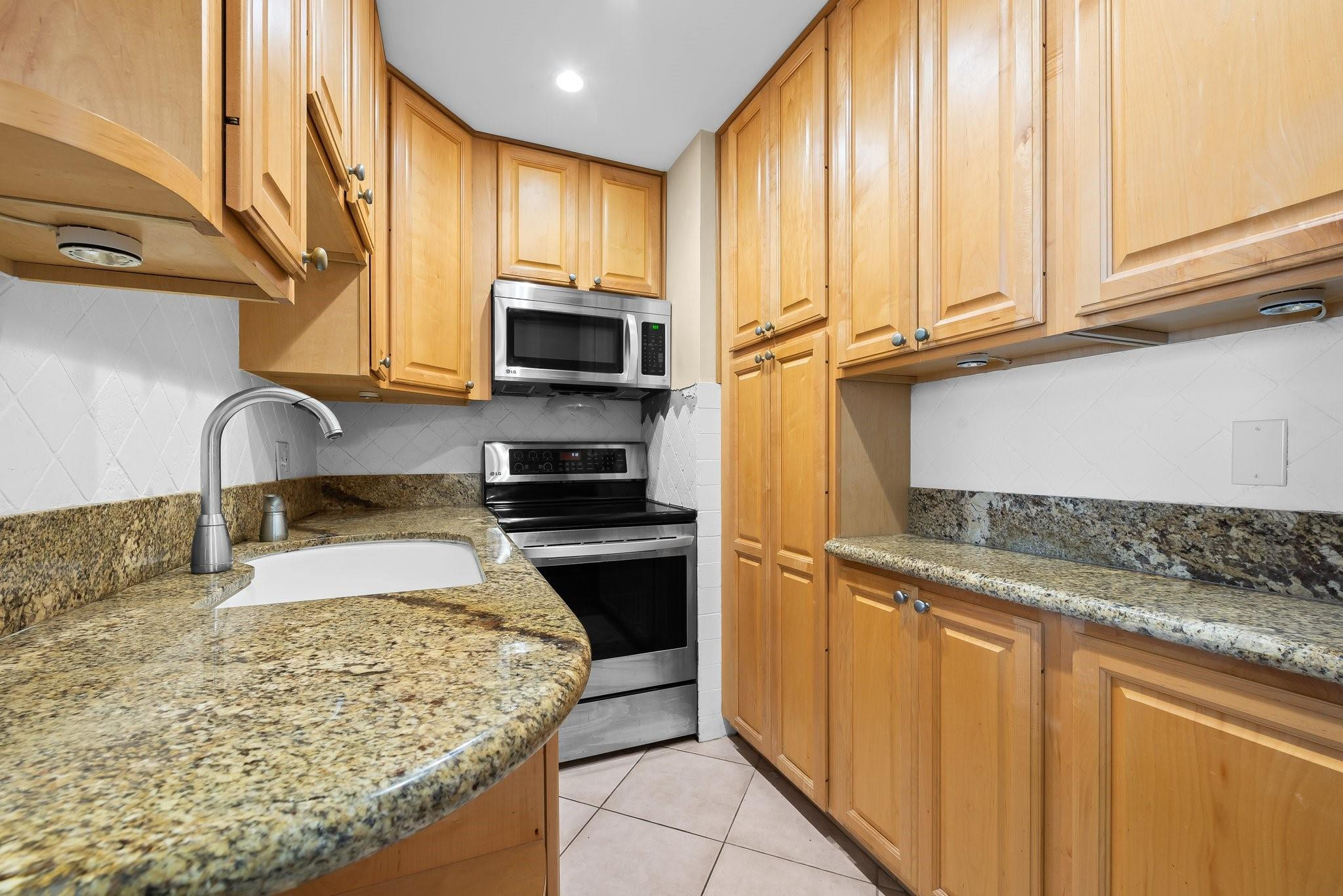 1 Las Olas Circle 115