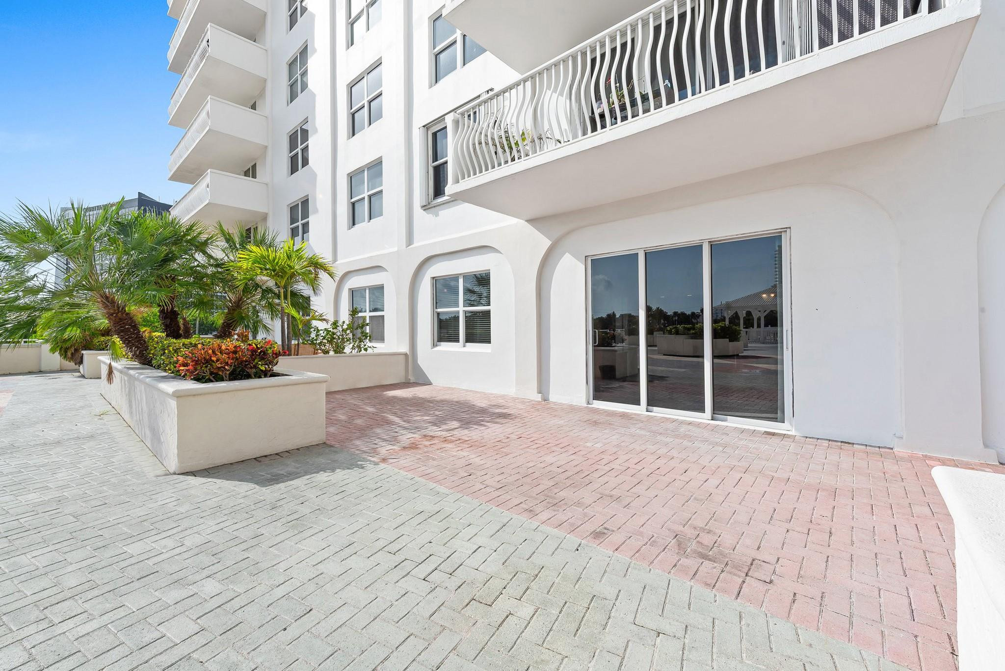 1 Las Olas Circle 115