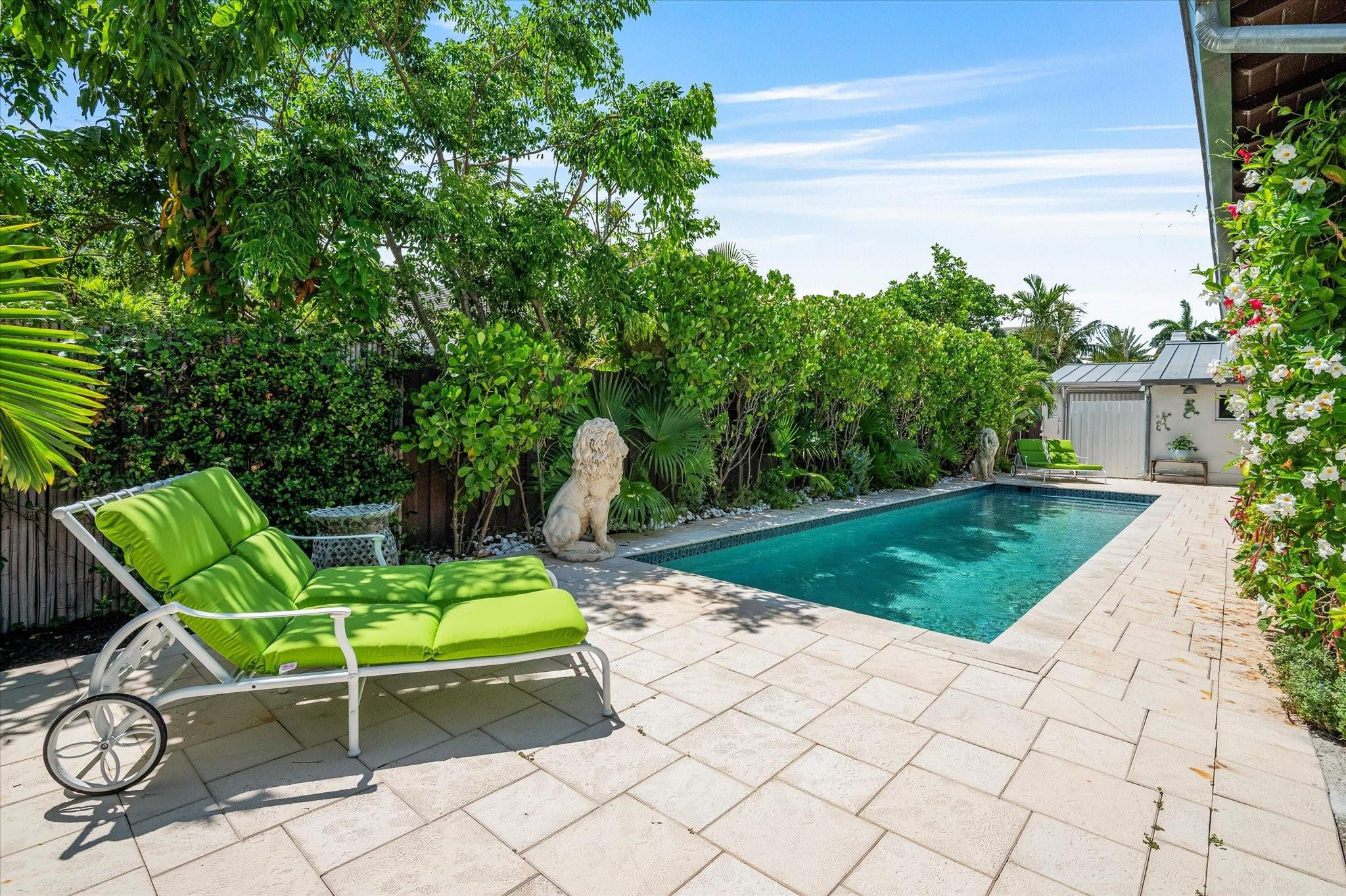2612 Alamanda Court