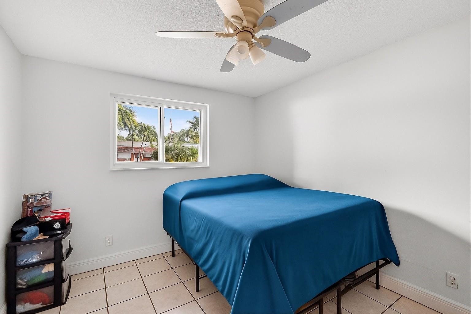 1910 SW 98th Terrace