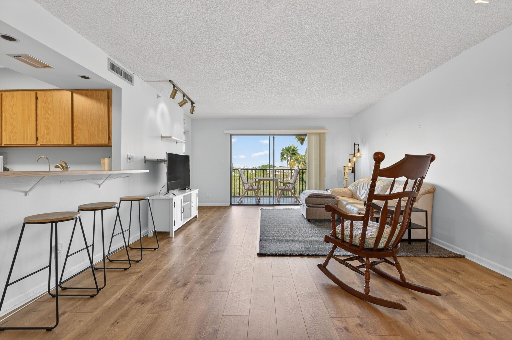 2205 S Cypress Bend Drive 604