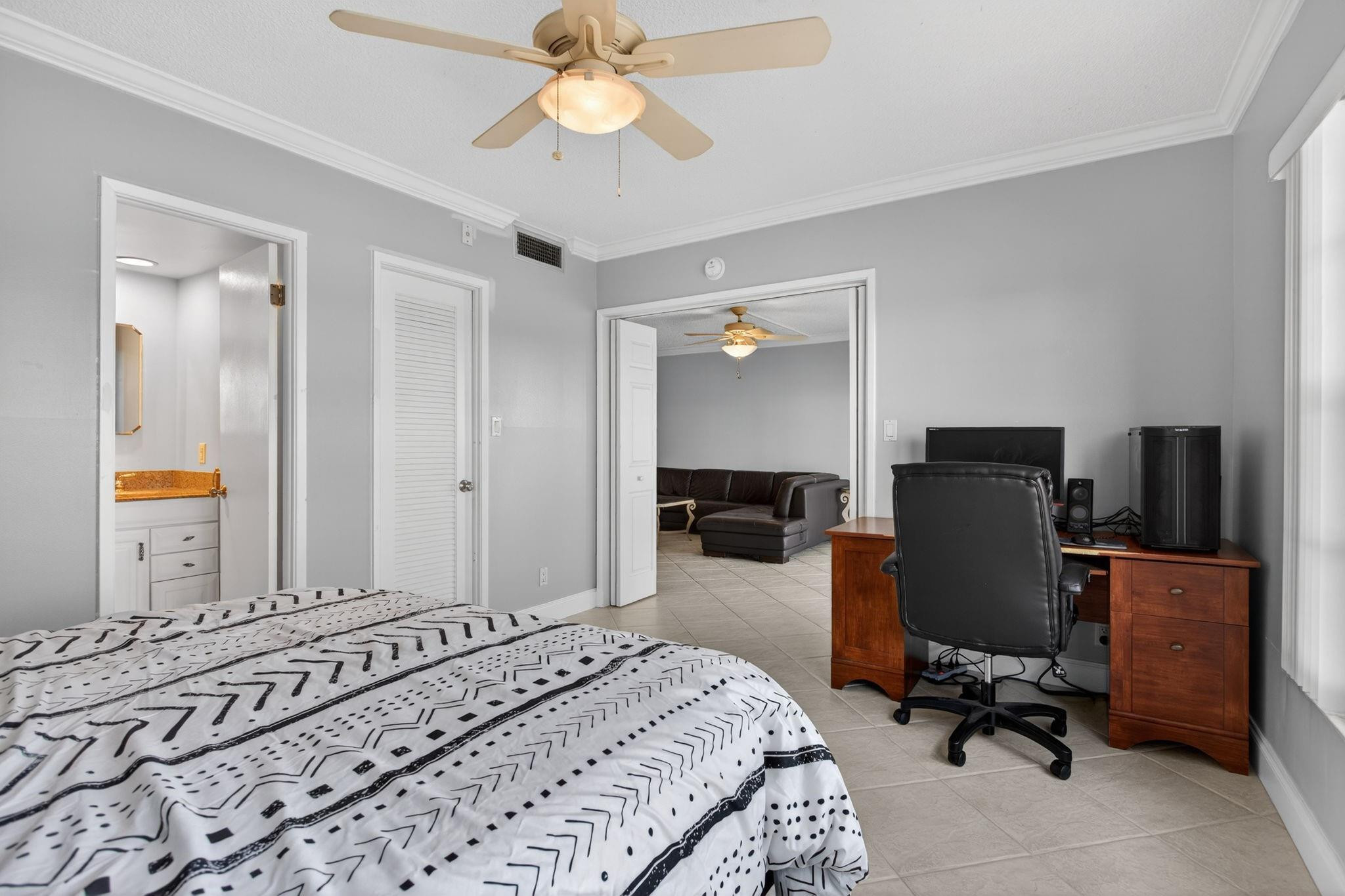 2801 N Palm Aire Drive 203